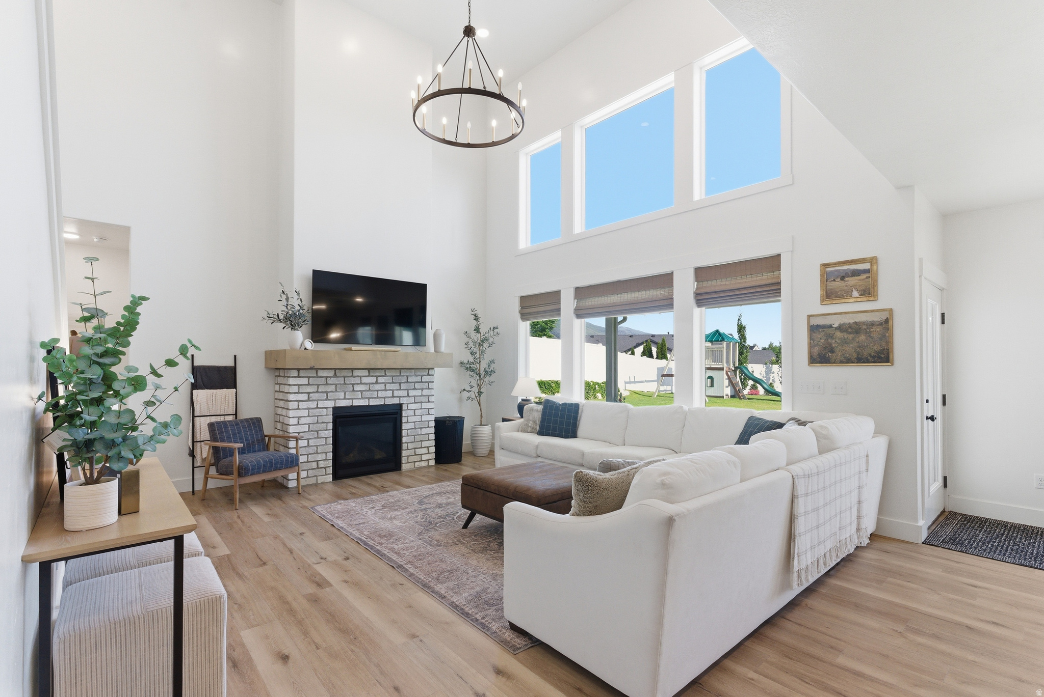 EASTRIDGE - Residential