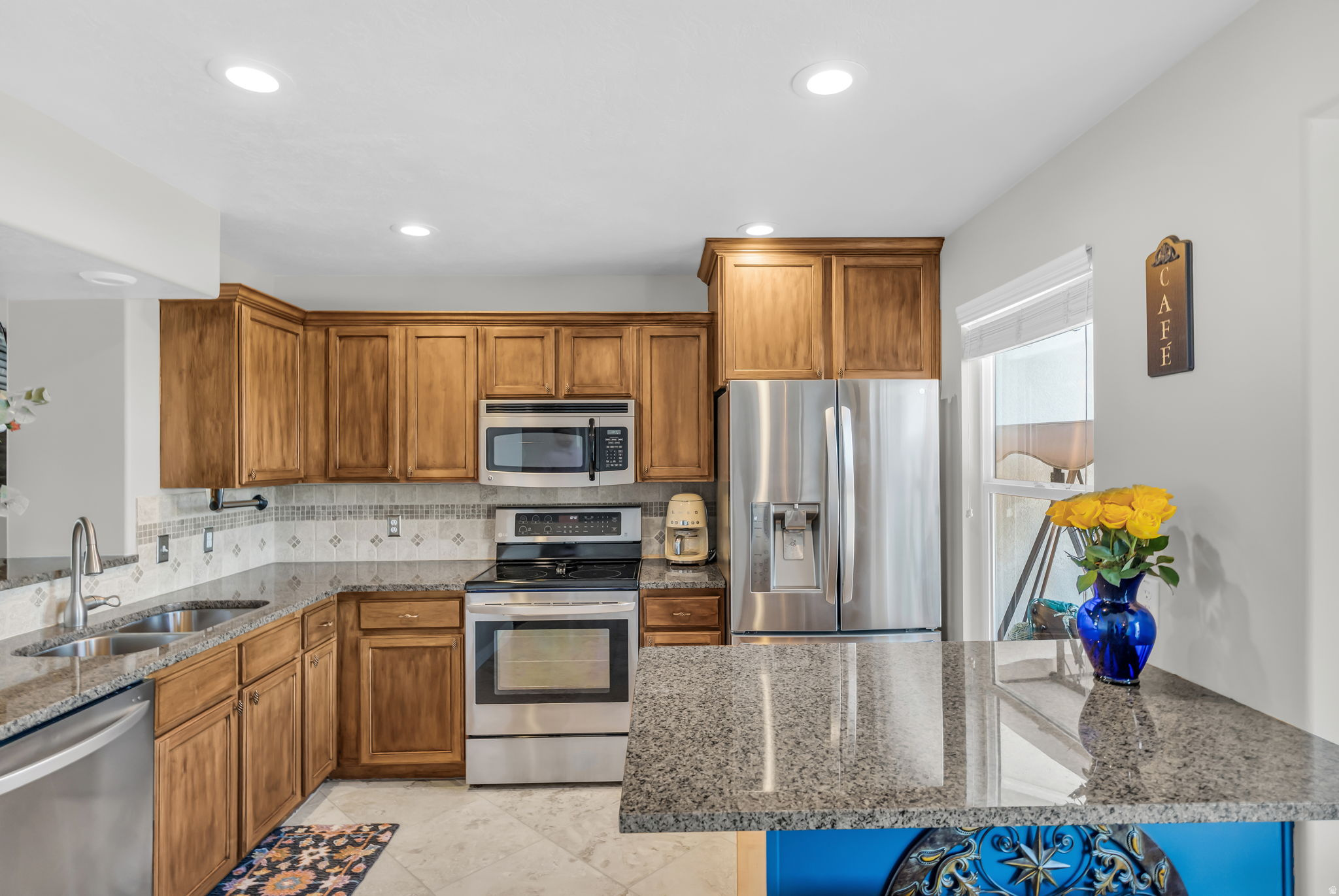 CASTLEHILL TOWNHOMES PH 2 - Residential