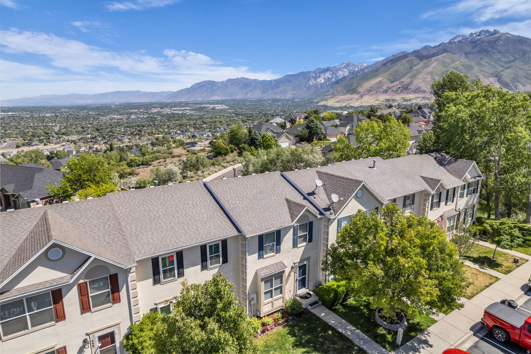 CASTLEHILL TOWNHOMES PH 2 - Residential