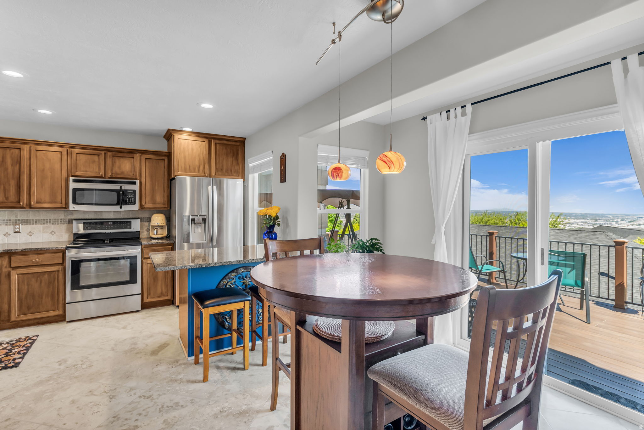CASTLEHILL TOWNHOMES PH 2 - Residential