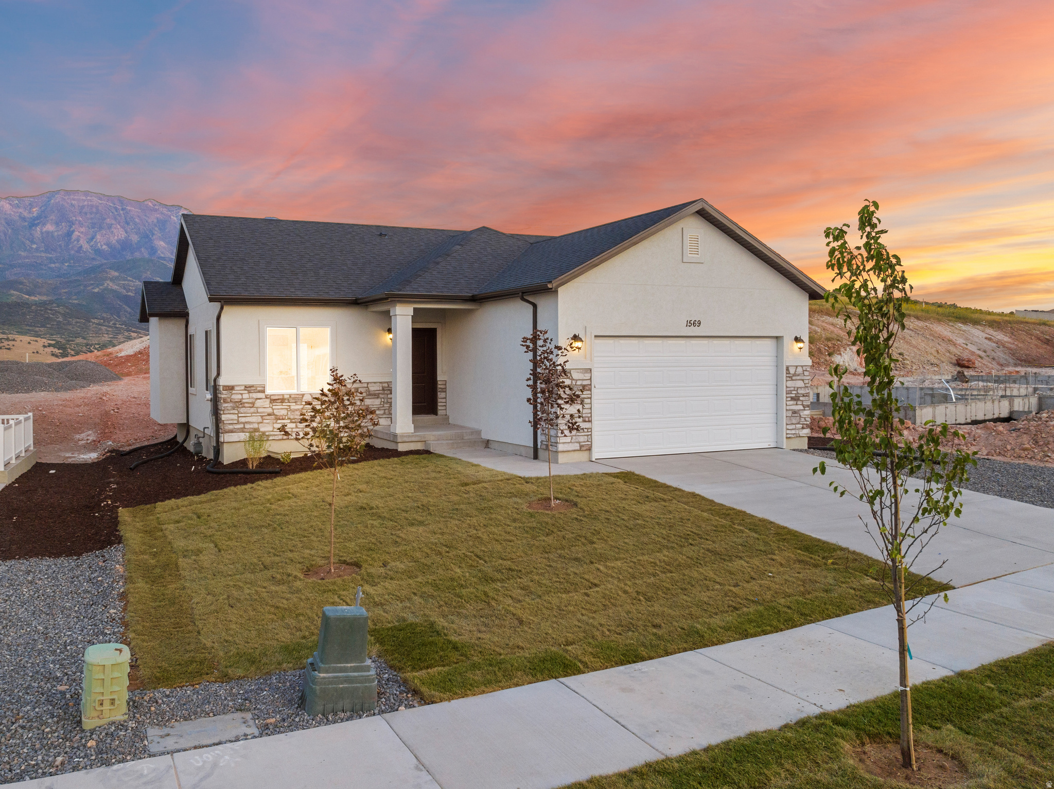 SUMMIT RIDGE THE HILLS - Residential