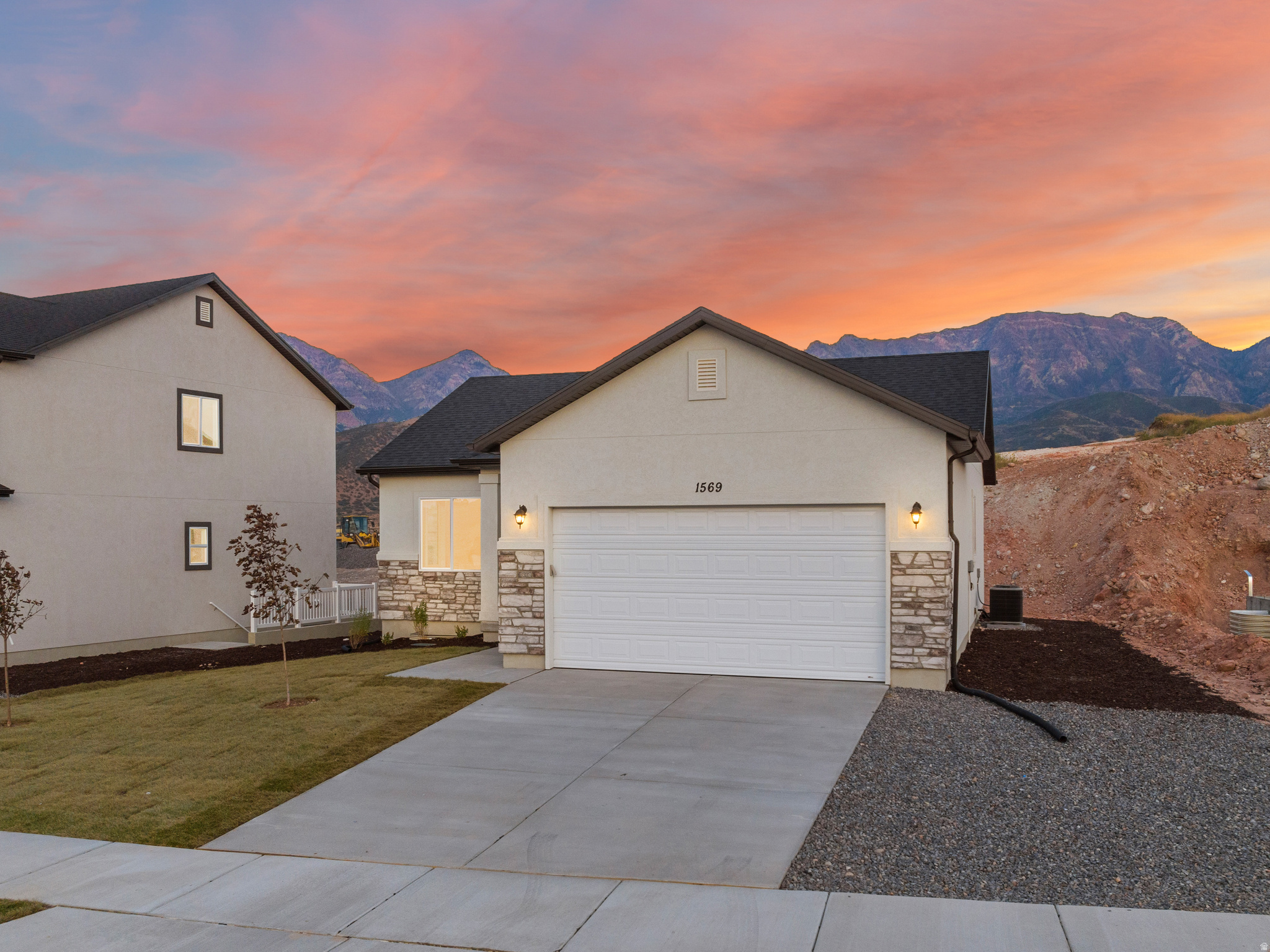 SUMMIT RIDGE THE HILLS - Residential