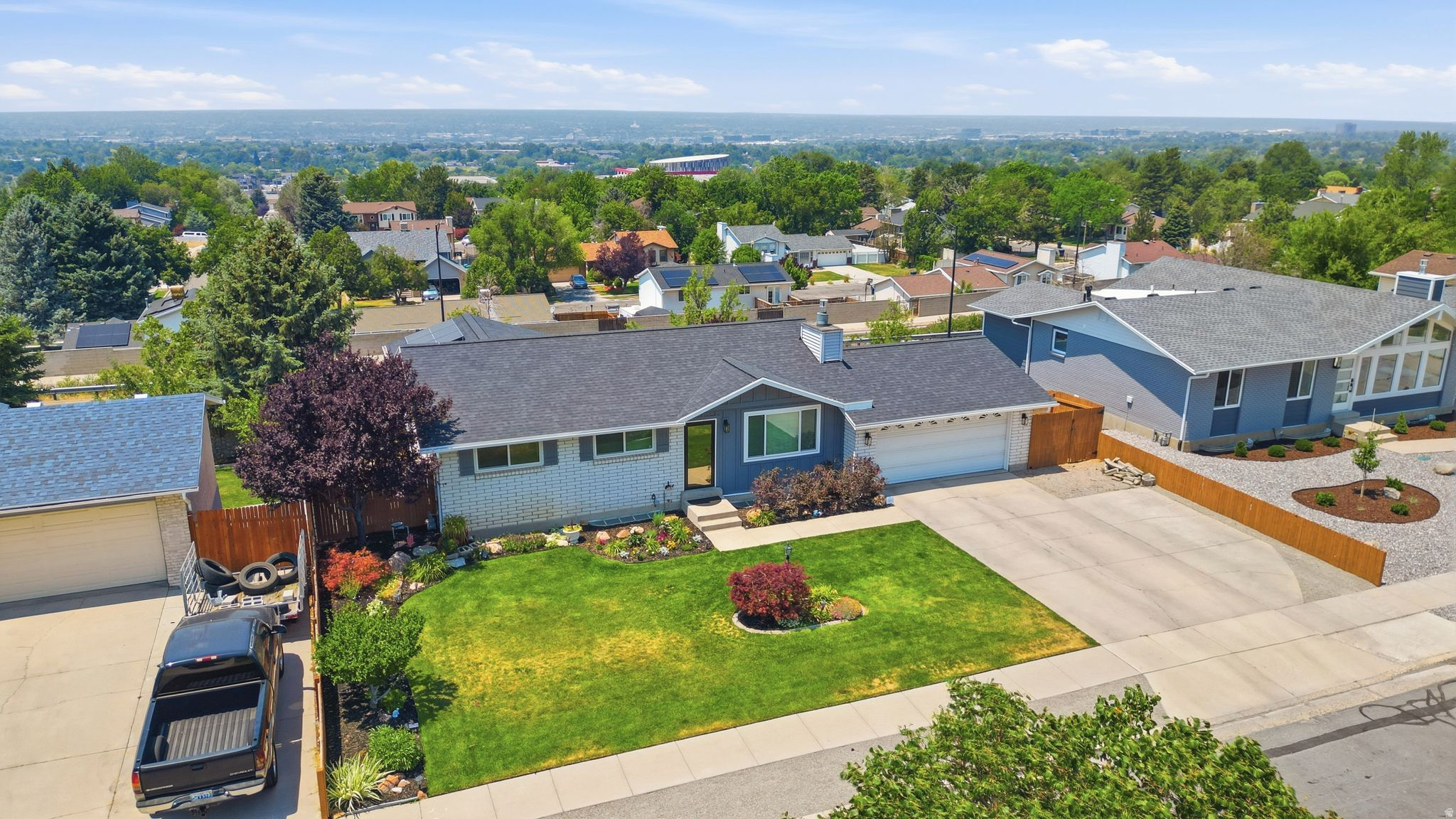 LEXINGTON RIDGE - Residential