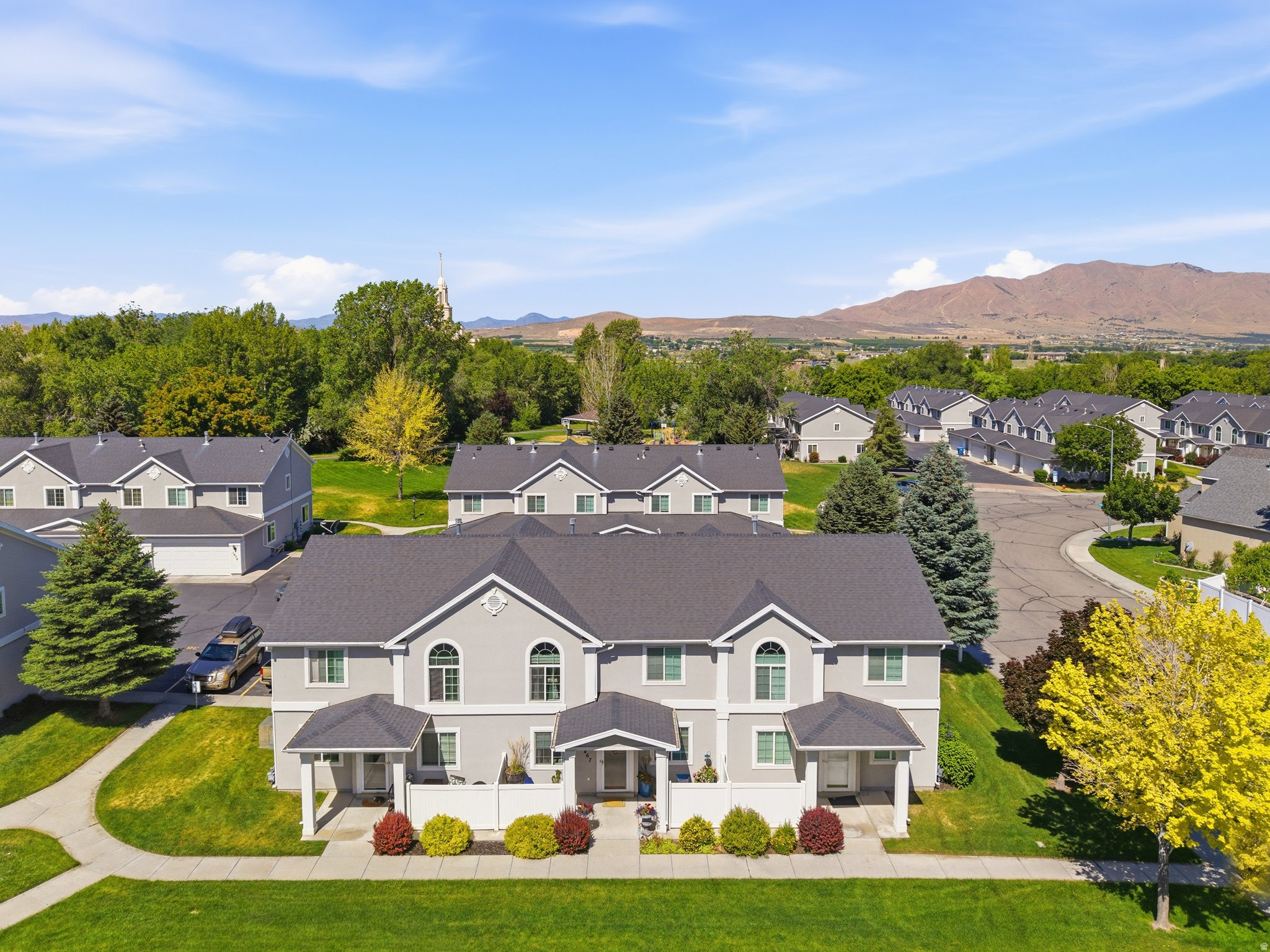 BROOKSIDE - Residential