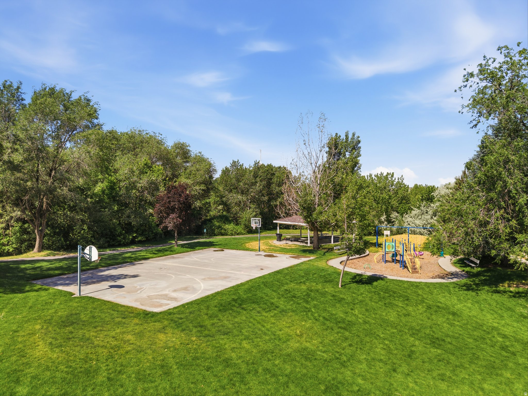BROOKSIDE - Residential