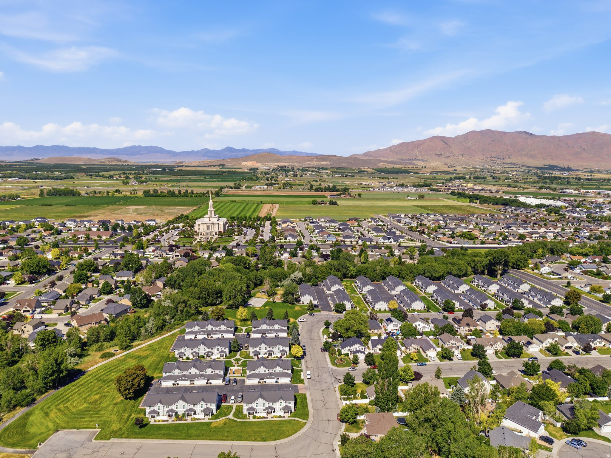 BROOKSIDE - Residential