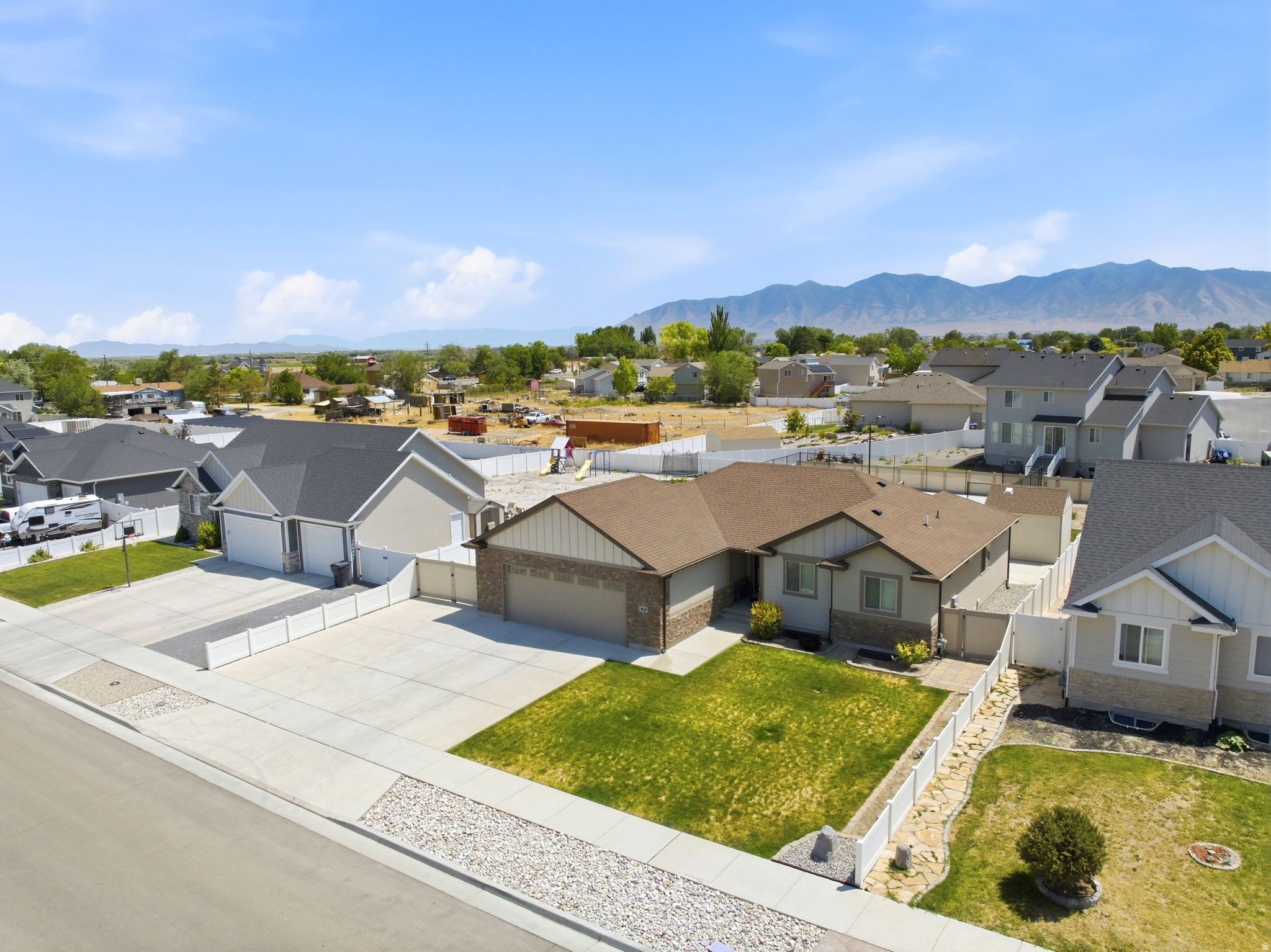 MUSTANG RIDGE SUBDIVISION - Residential
