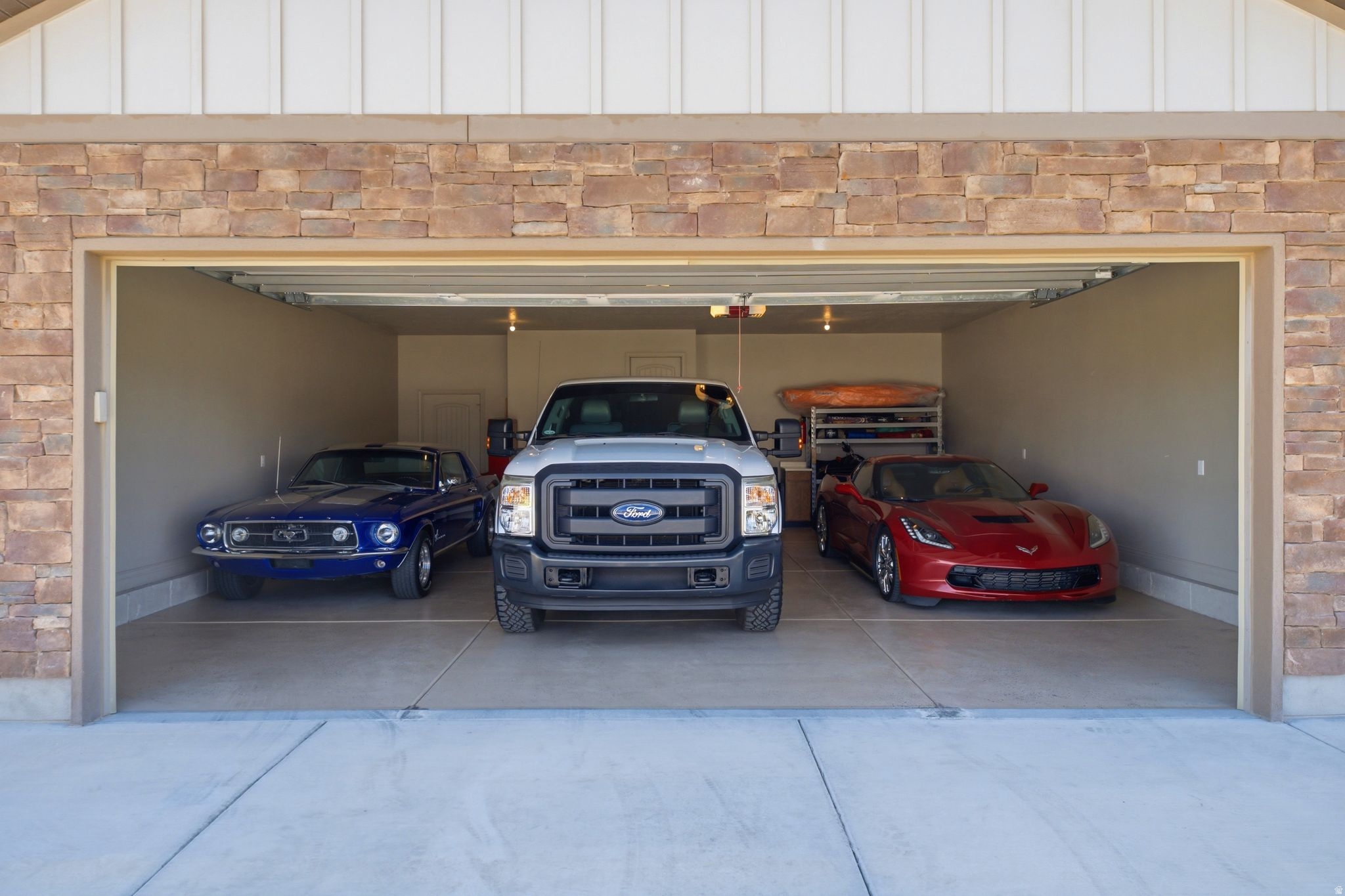 MUSTANG RIDGE SUBDIVISION - Residential