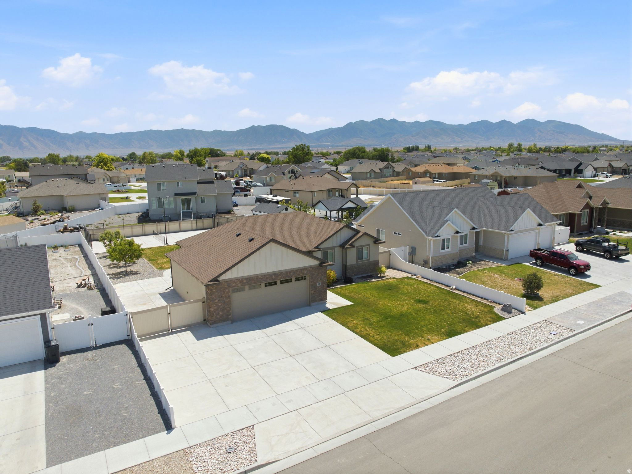 MUSTANG RIDGE SUBDIVISION - Residential