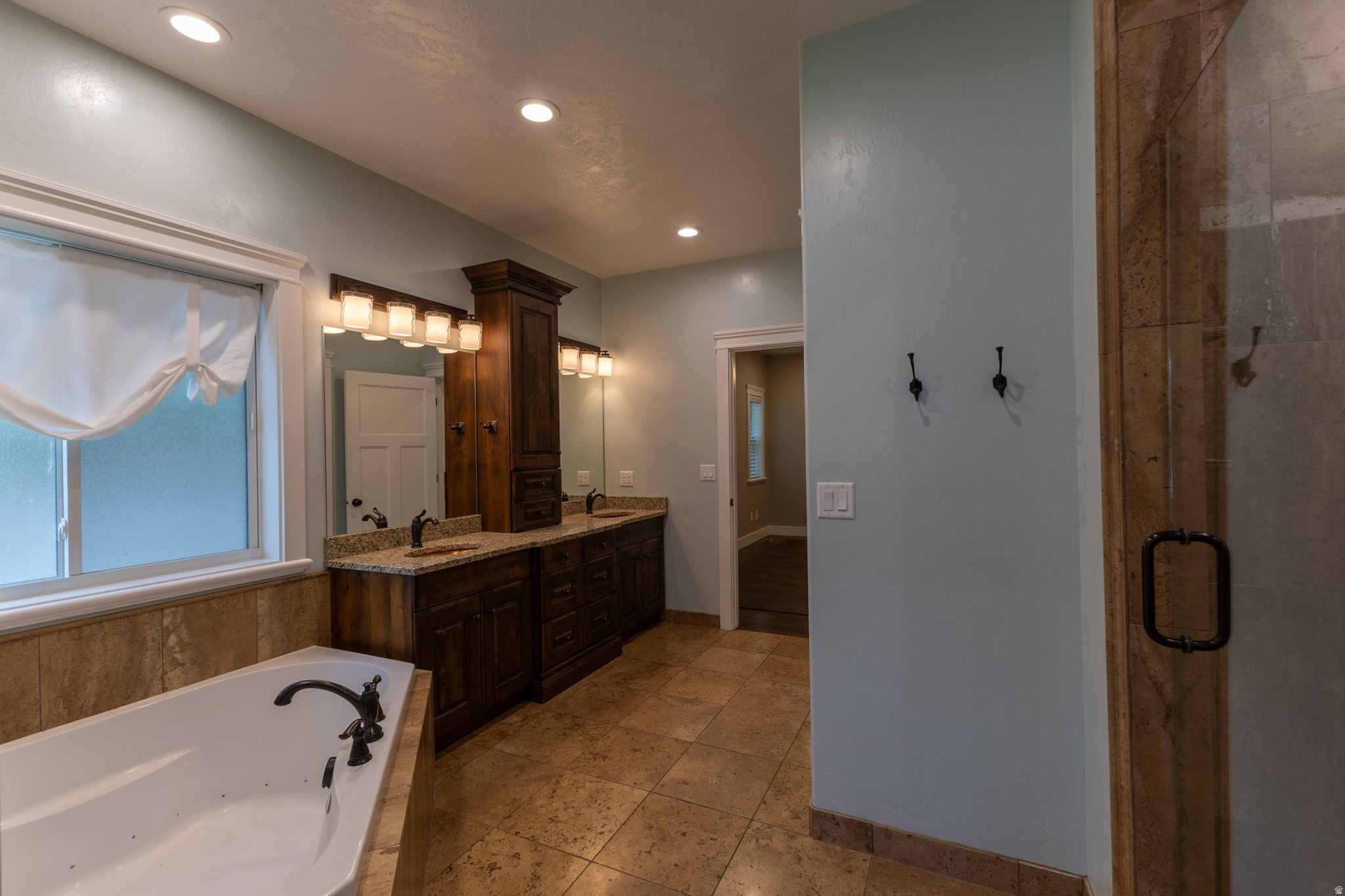 COUNTRY COVE SUB - Residential