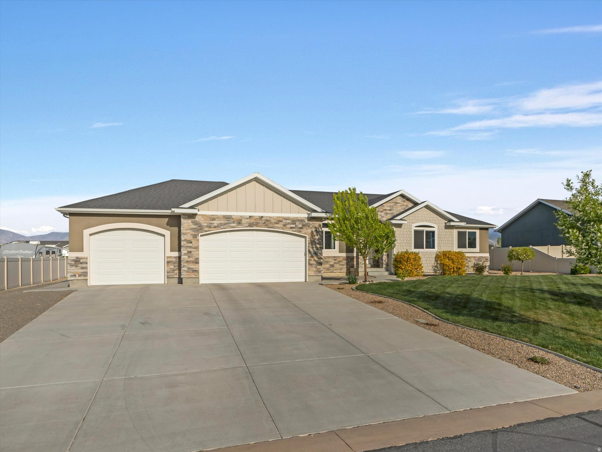 CARRIAGE CROSSING - Residential