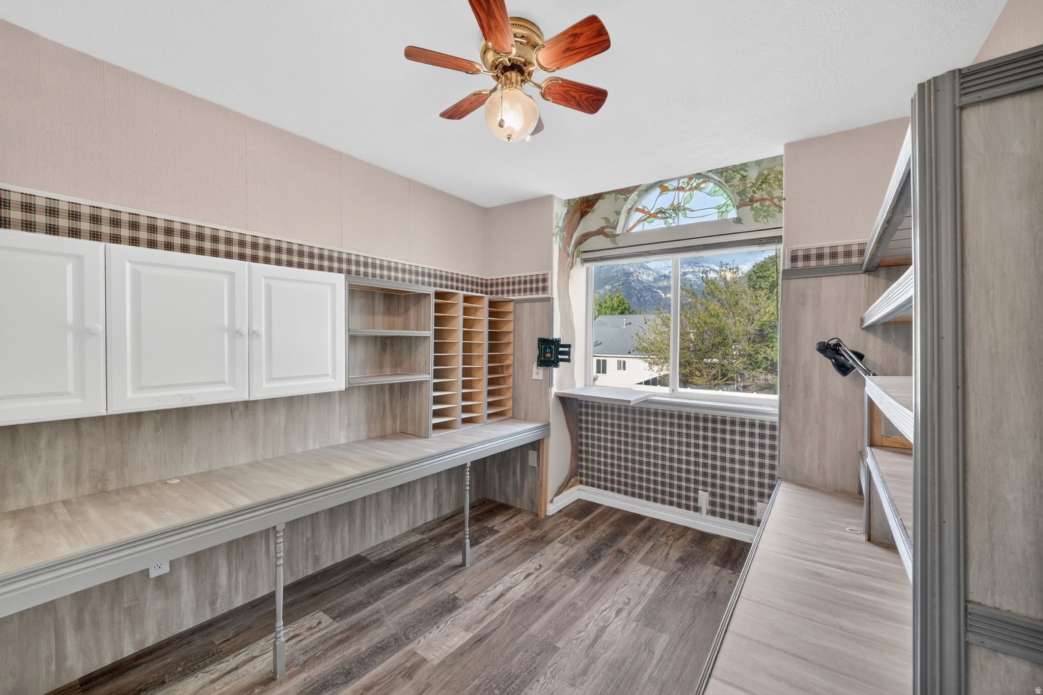 HOMETOWN RANCH - Residential