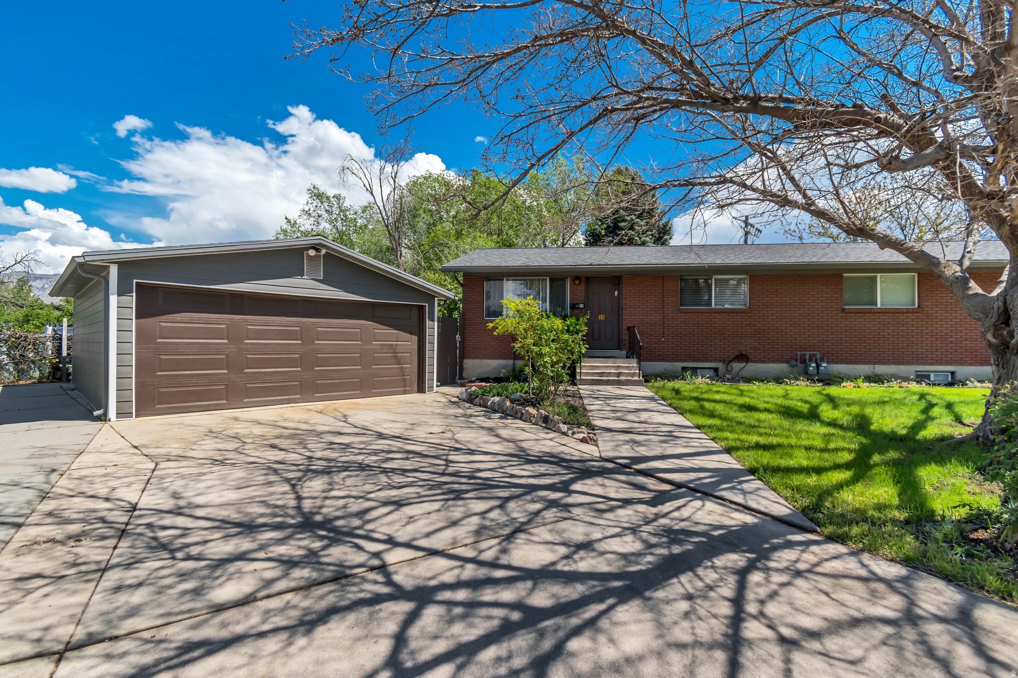 CENTRAL ESTATES - Residential