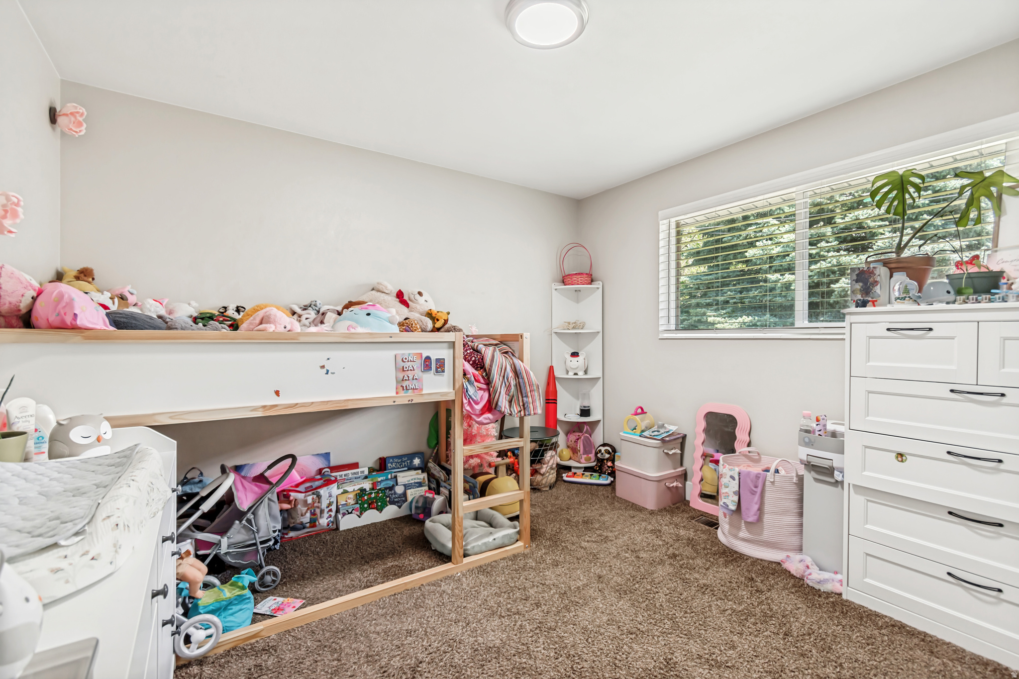 CENTRAL ESTATES - Residential