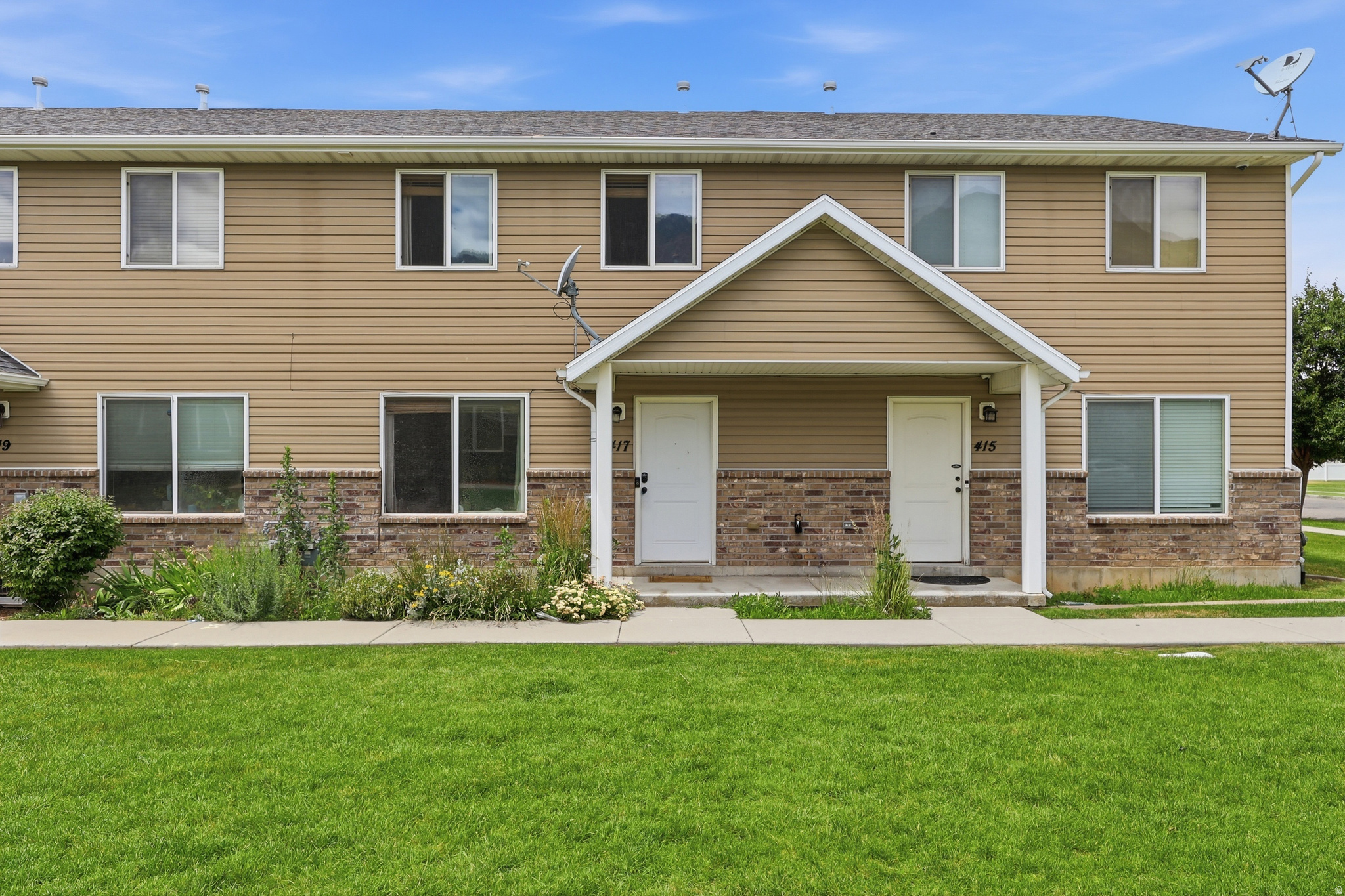 Subject to third party approval.  Pending lender approval for a short sale.  Seller is continuing to accept offers.    This 3 bedroom, 2.5 bath townhome was designed with convenience in mind!  All 3 bedrooms, 2 full bathrooms, and the laundry room are upstairs - so there's no hauling laundry baskets up from the basement. Even better, the washer and dryer stay.  The spacious primary suite features a large walk-in closet and a private bath. Downstairs you'll find the living room, kitchen, and a convenient half bath.  The kitchen is a real standout - all appliances stay, and it's sure to catch your eye! Top it all off with an attached 2-car garage, and you've got a home that's ready for it's new chapter.
