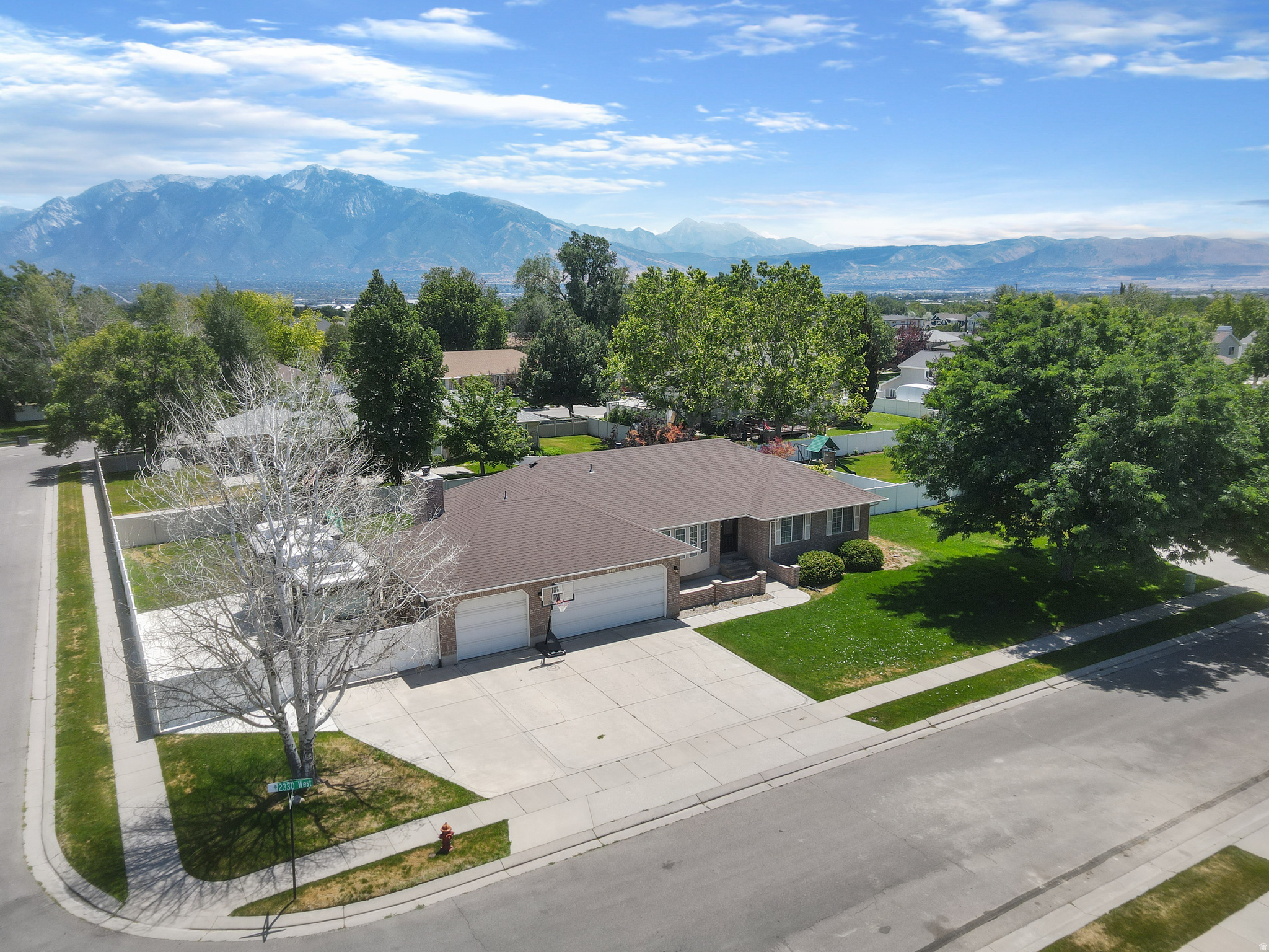 COVE ESTATES - Residential
