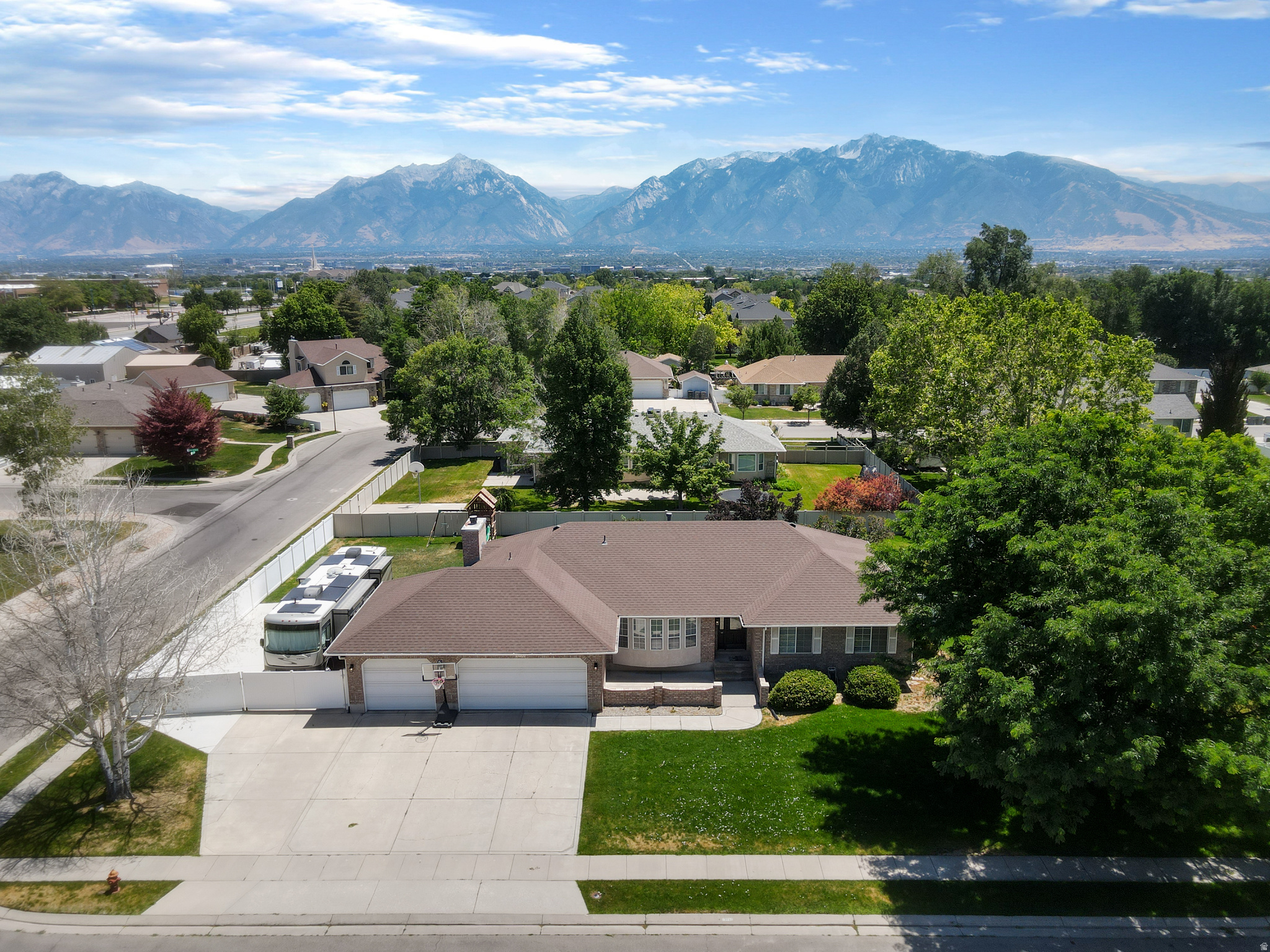 COVE ESTATES - Residential