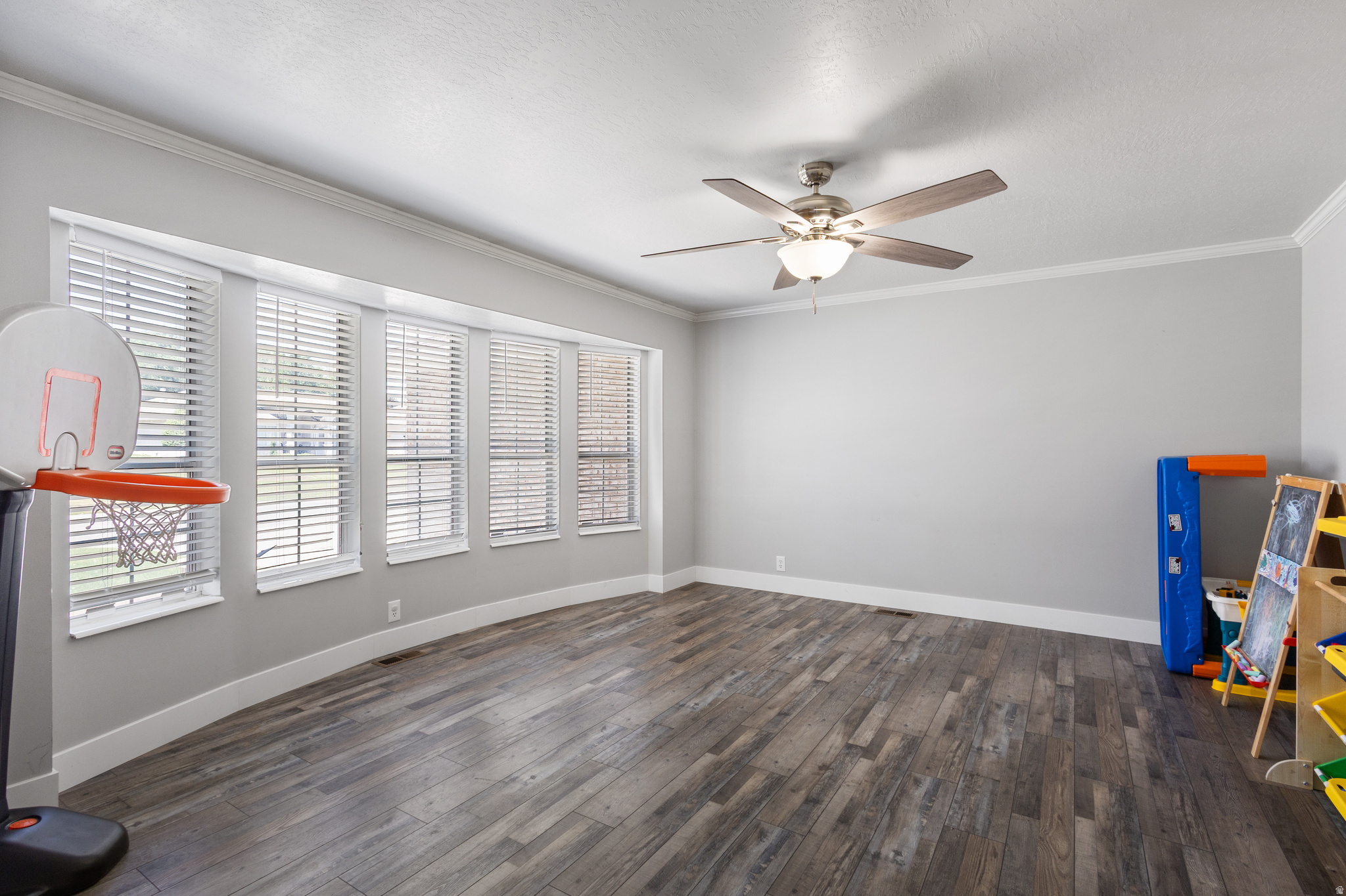 COVE ESTATES - Residential
