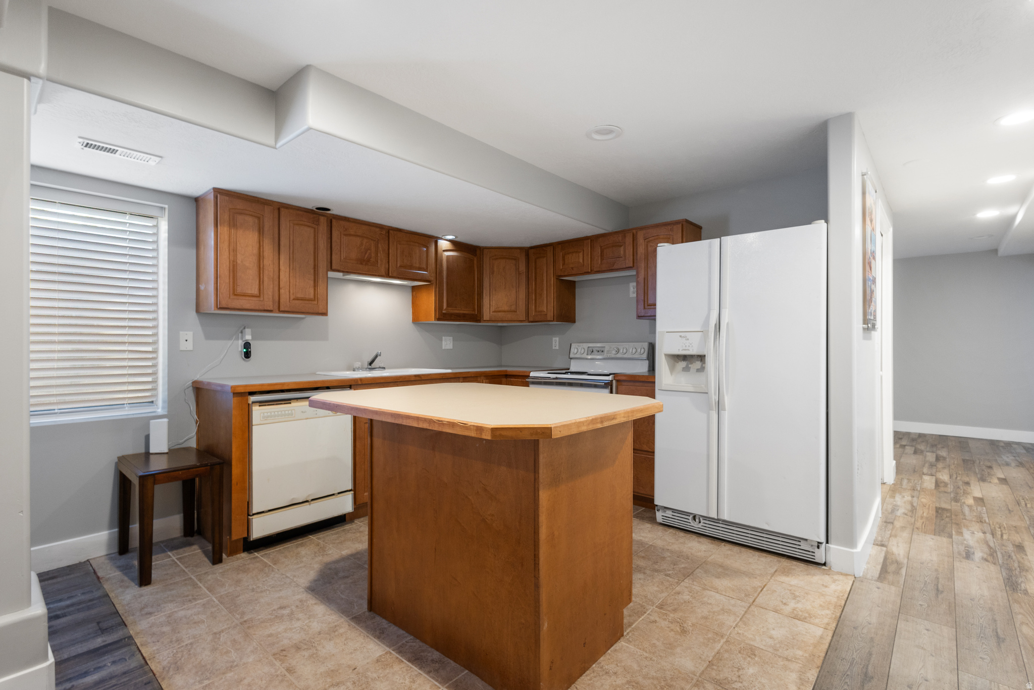 COVE ESTATES - Residential