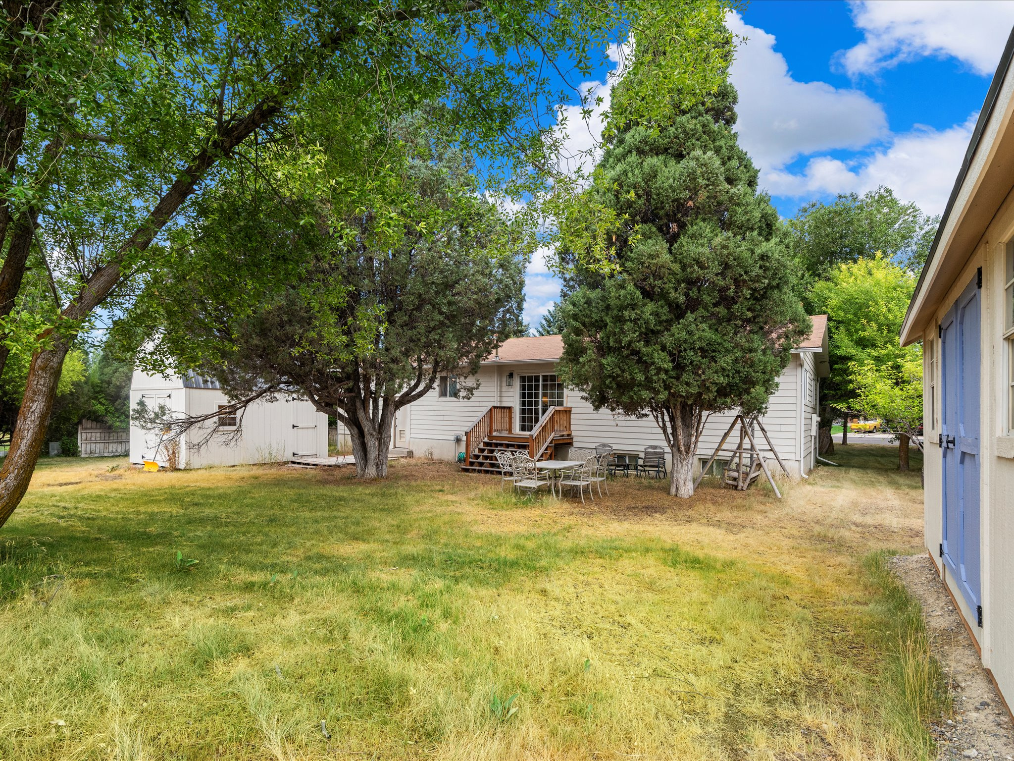 PIONEER CEDARS - Residential