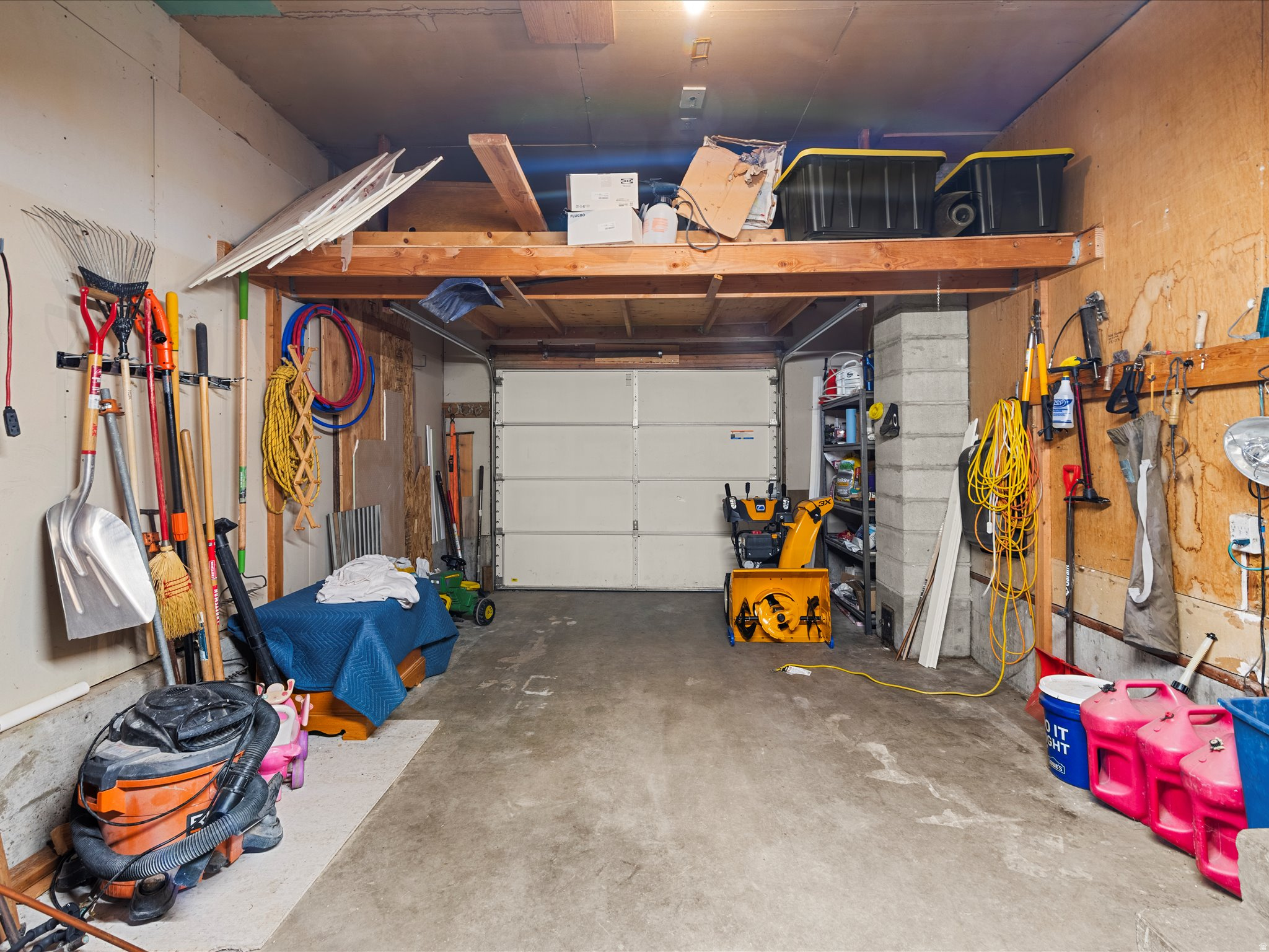 PIONEER CEDARS - Residential