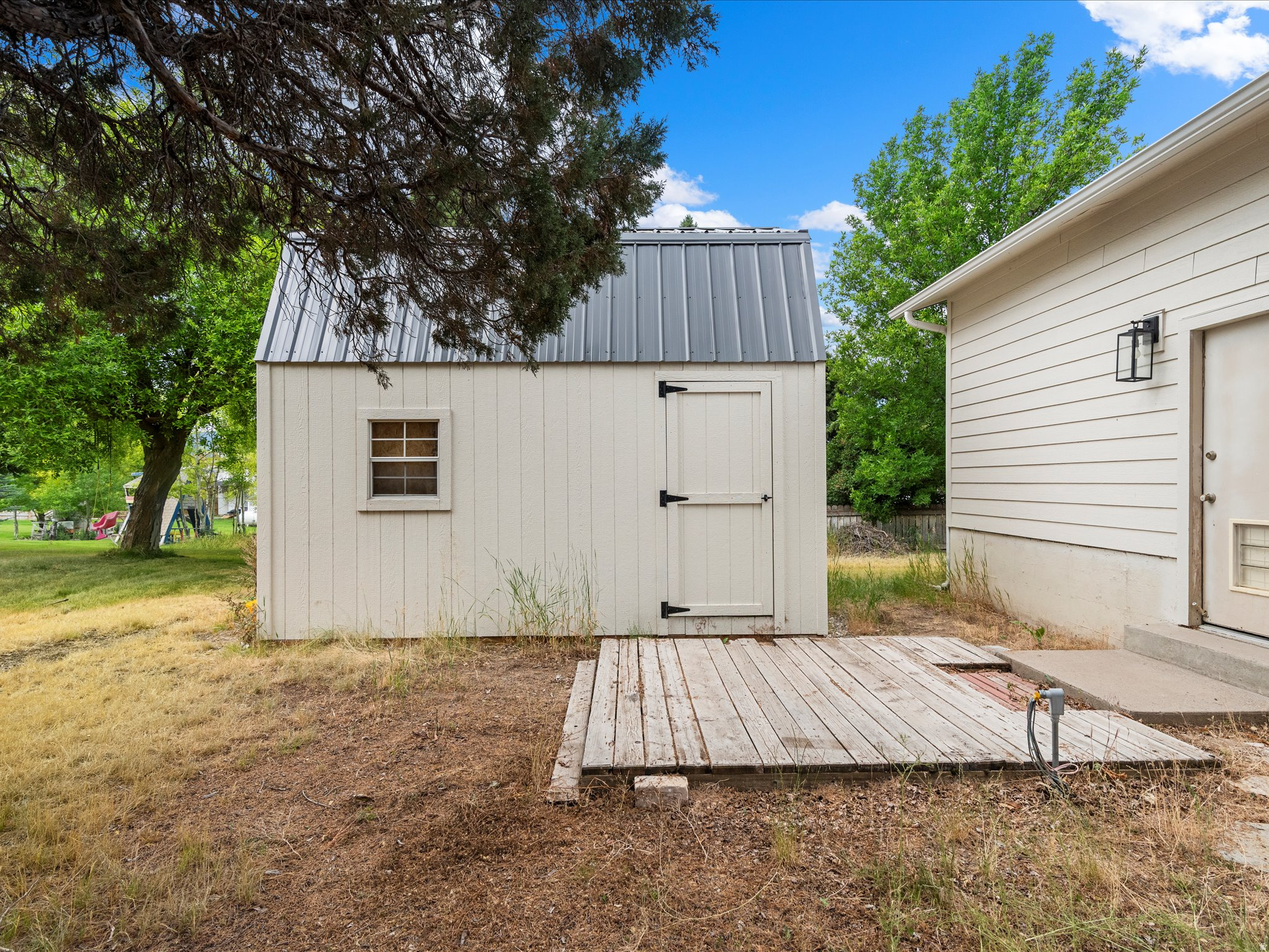 PIONEER CEDARS - Residential
