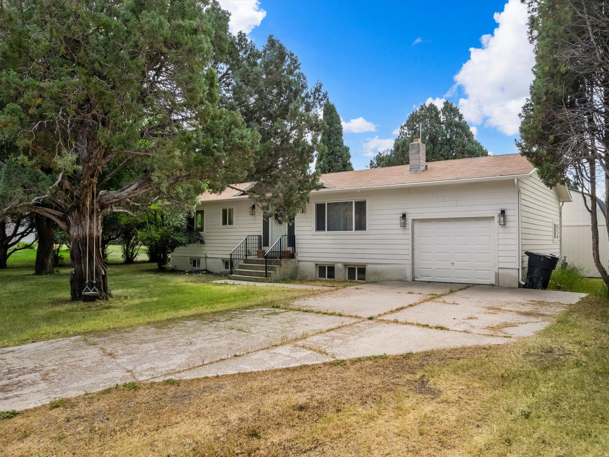 PIONEER CEDARS - Residential