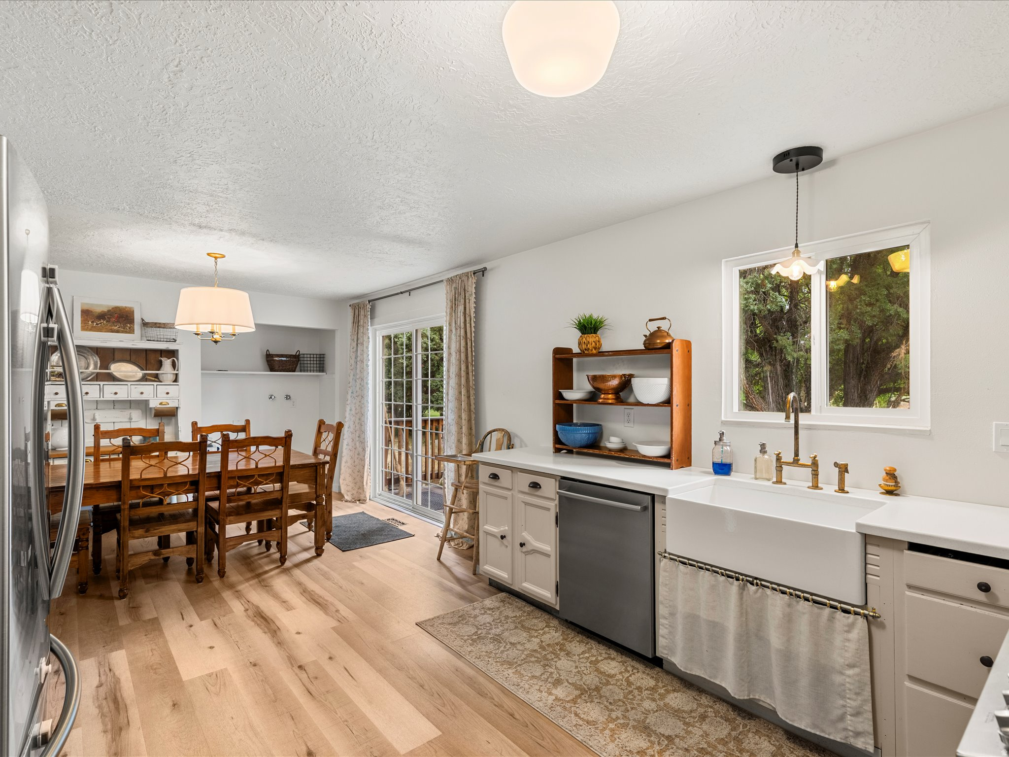 PIONEER CEDARS - Residential