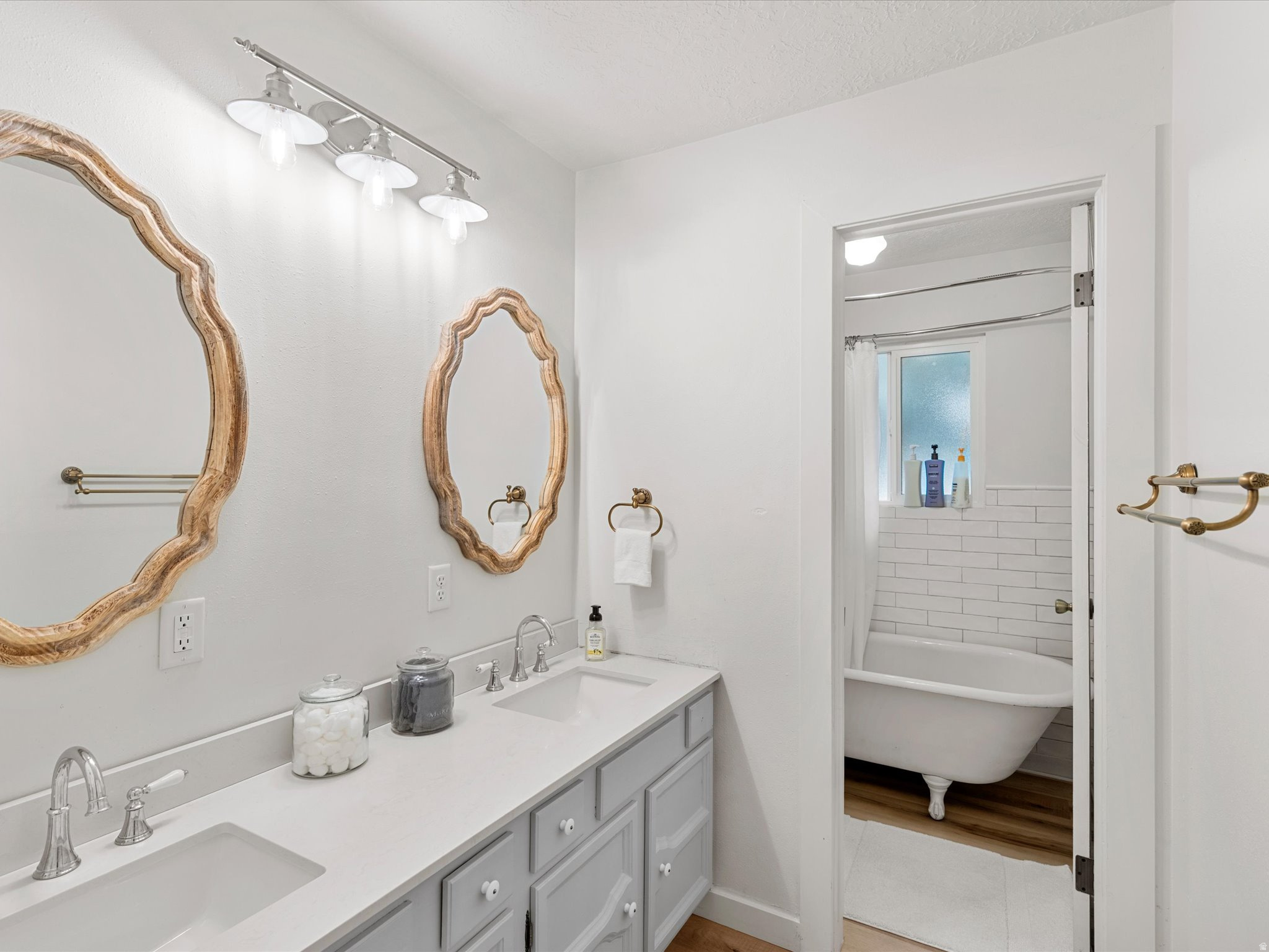 PIONEER CEDARS - Residential
