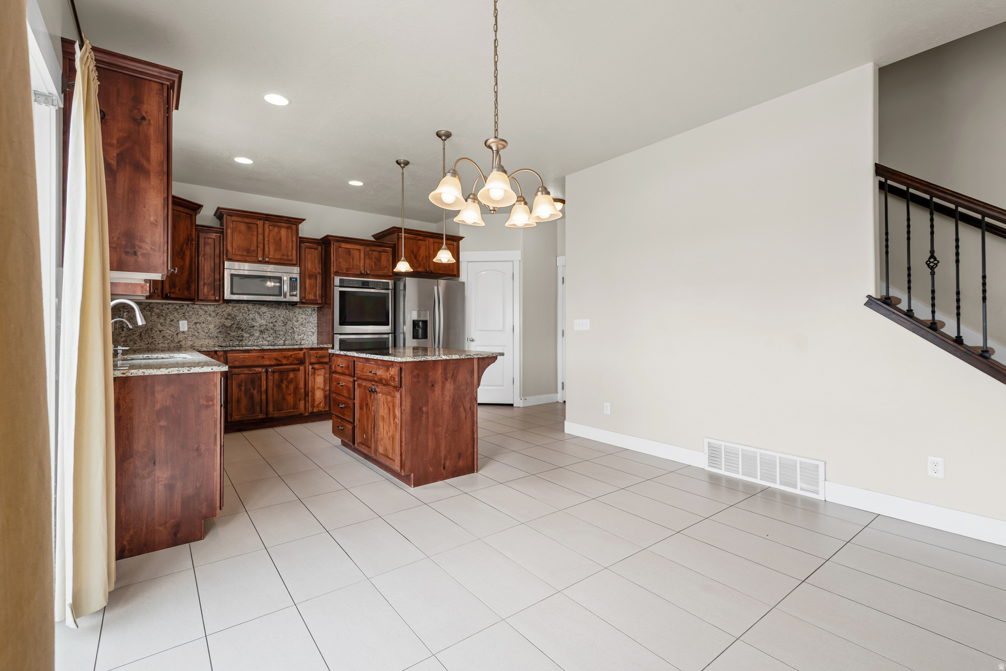 MOUNTAIN HEIGHTS - Residential