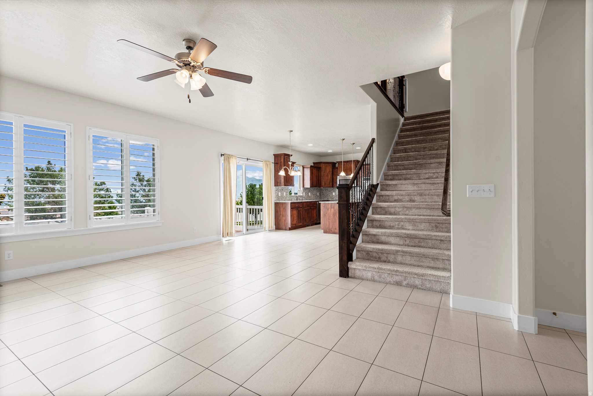 MOUNTAIN HEIGHTS - Residential