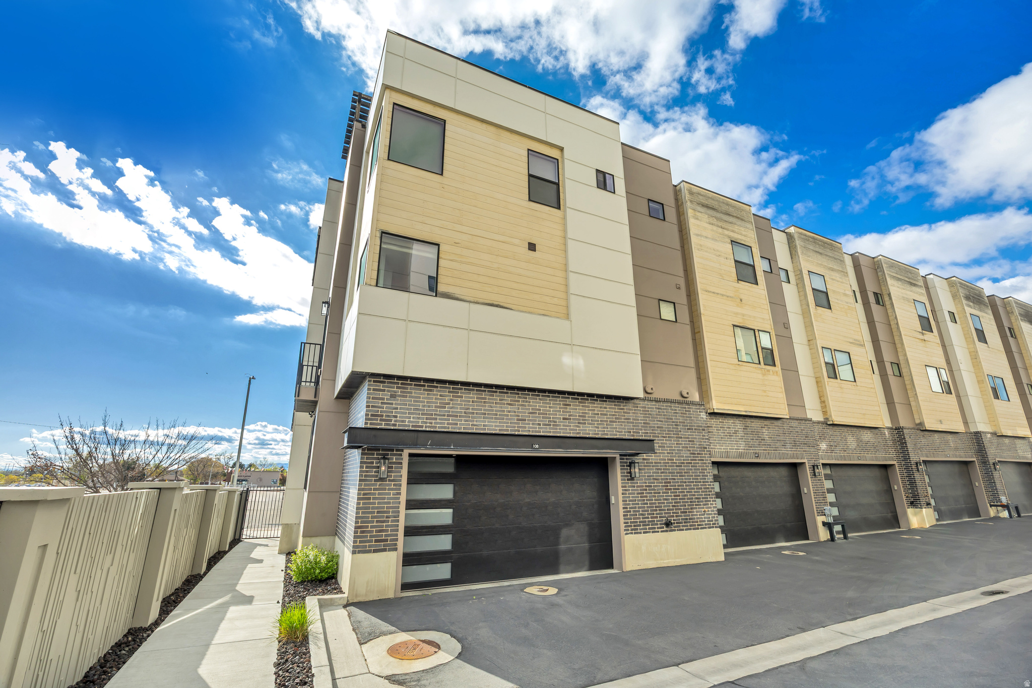 250 I STREET - Residential