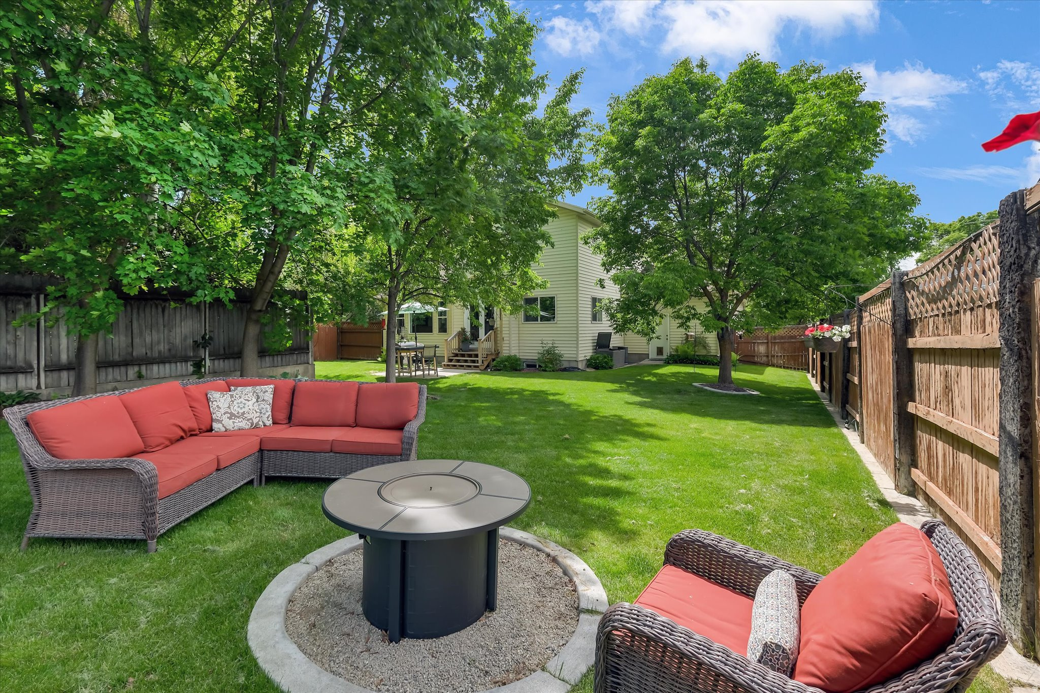 SPRING CREEK HOLLOW - Residential
