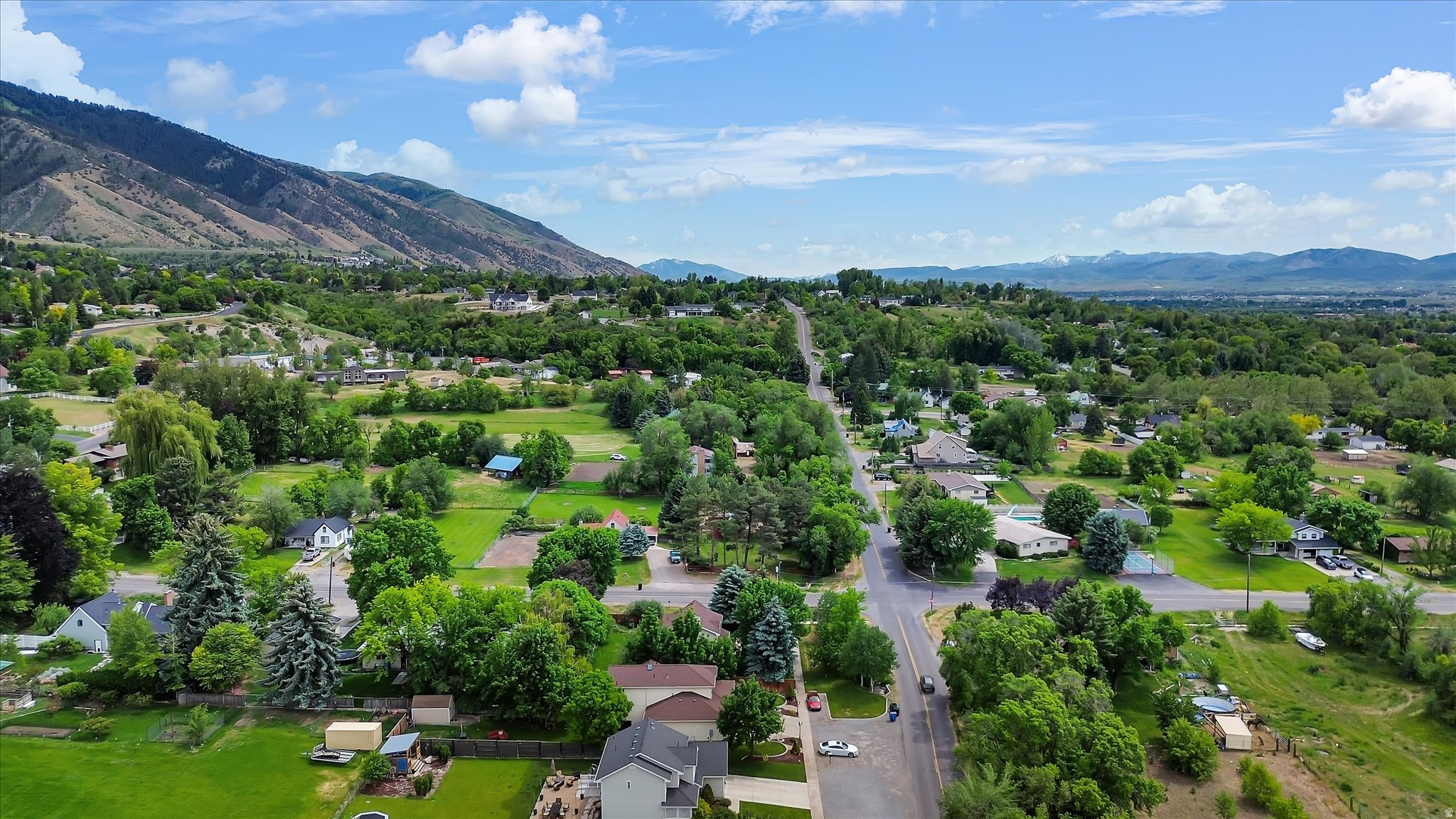 SPRING CREEK HOLLOW - Residential