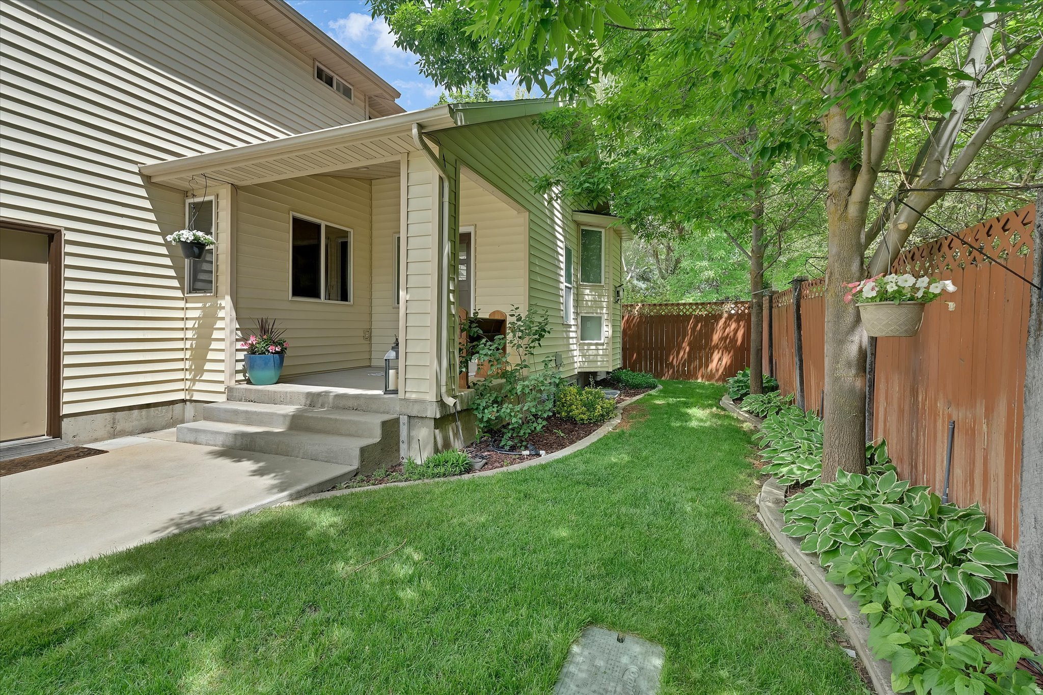 SPRING CREEK HOLLOW - Residential