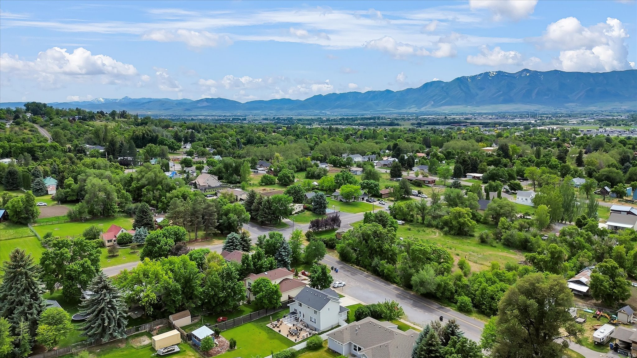SPRING CREEK HOLLOW - Residential
