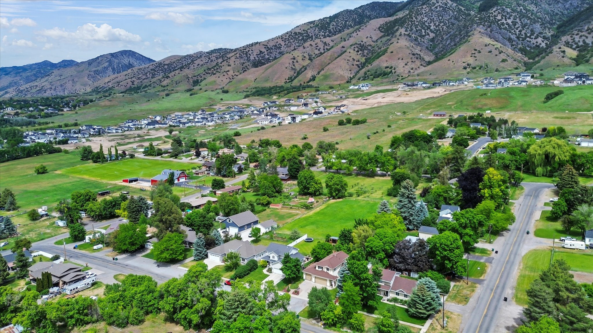 SPRING CREEK HOLLOW - Residential