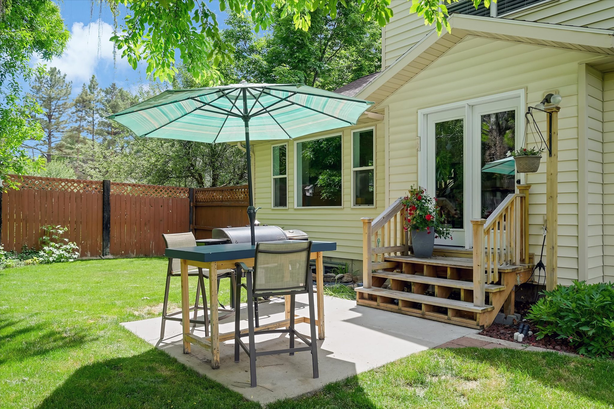 SPRING CREEK HOLLOW - Residential
