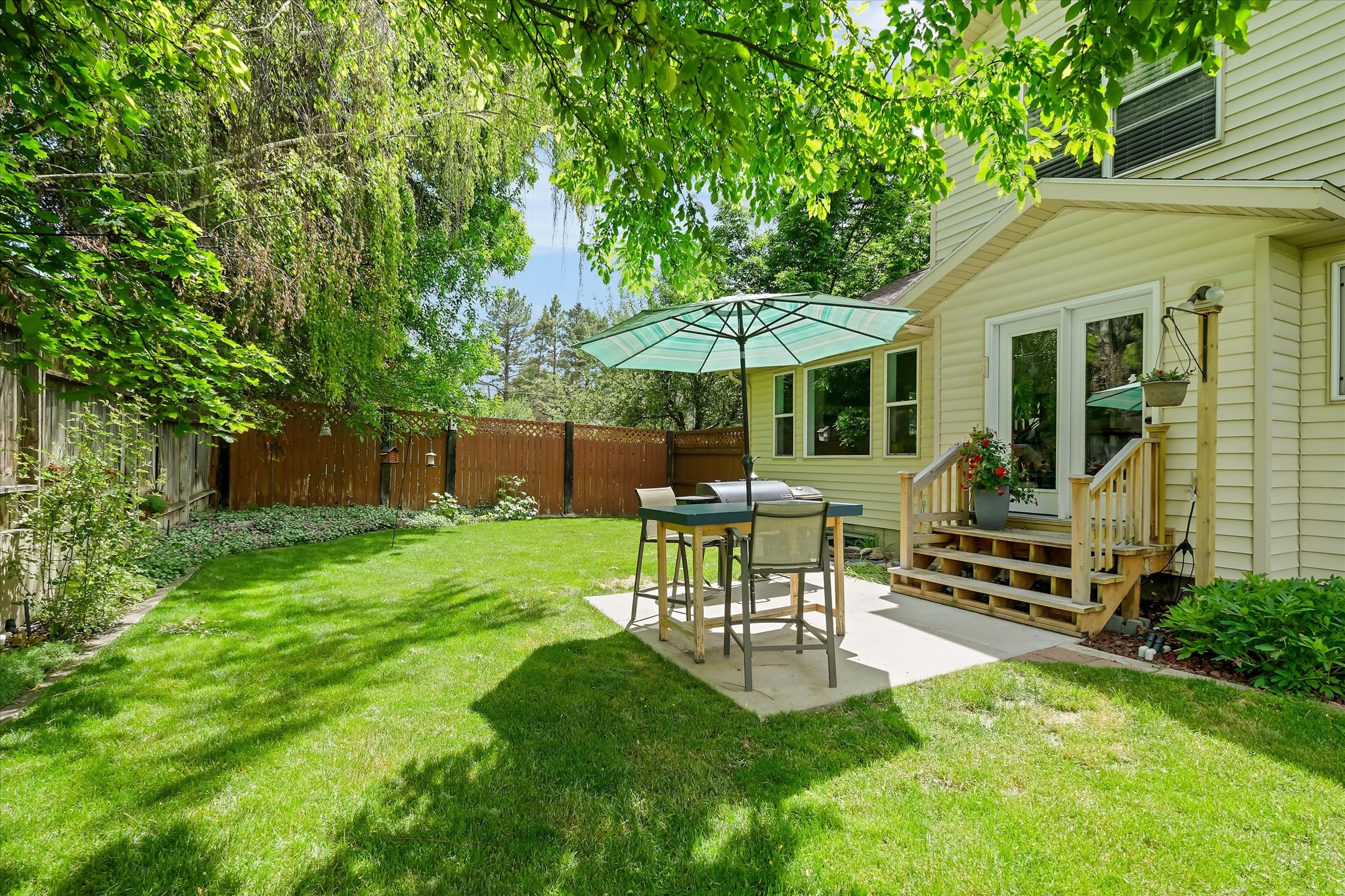 SPRING CREEK HOLLOW - Residential