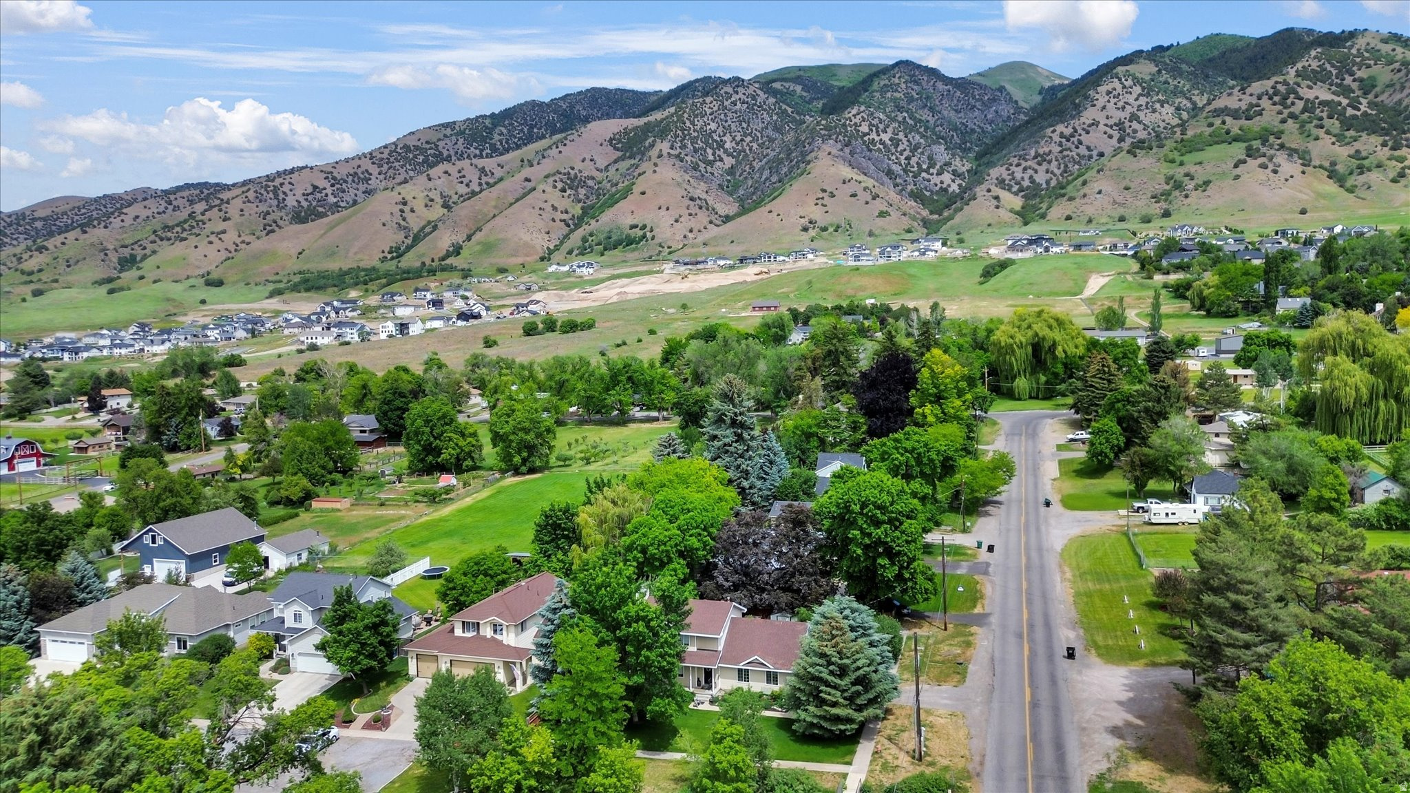 SPRING CREEK HOLLOW - Residential