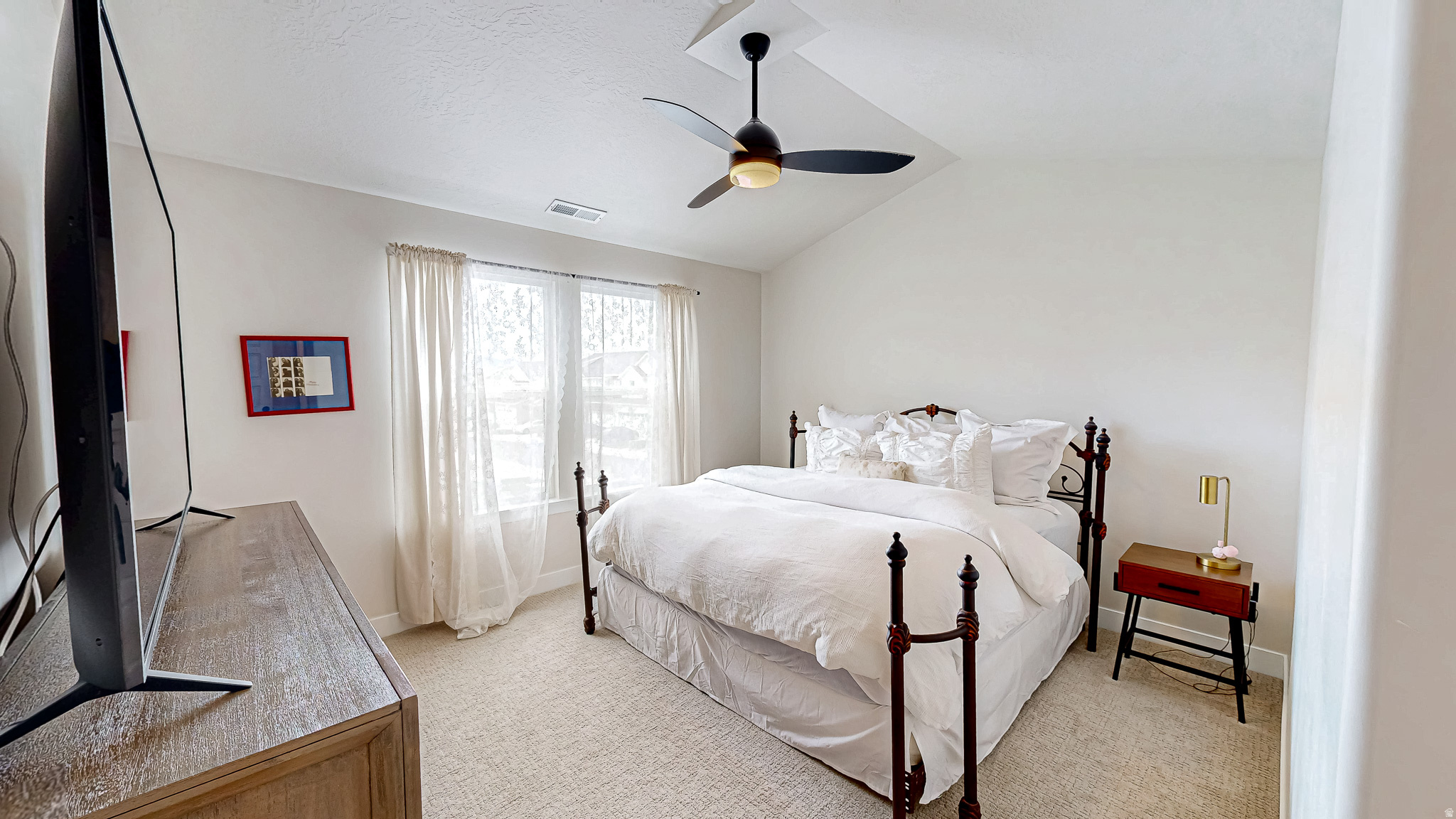 RIDGEHORNE - Residential