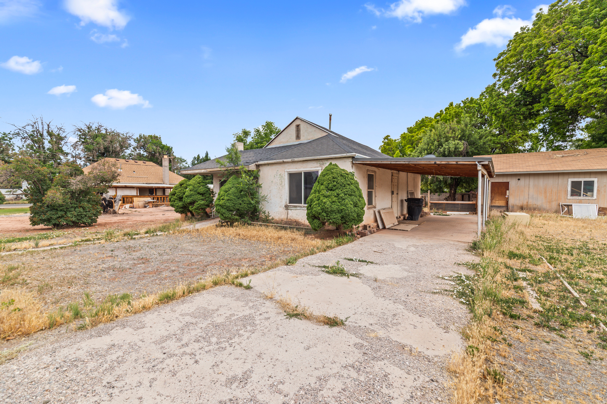 Great investment opportunity! This 2-bedroom, 1-bath home offers potential for investors, renovators, or buyers looking to add their personal touch. The property includes a large shop with ample space for storage, equipment, hobbies, or workshop use. The home is in need of repairs and updating, and the yard requires landscaping. The property is being sold as-is. Cash offers only; seller financing and traditional financing are not available. Convenient opportunity for those seeking a project property with value-add potential. The buyer is to use the seller's title company Professional Title. Proof of Funds to be provided with the offer. The home is sold as is. The seller will not do any repairs.