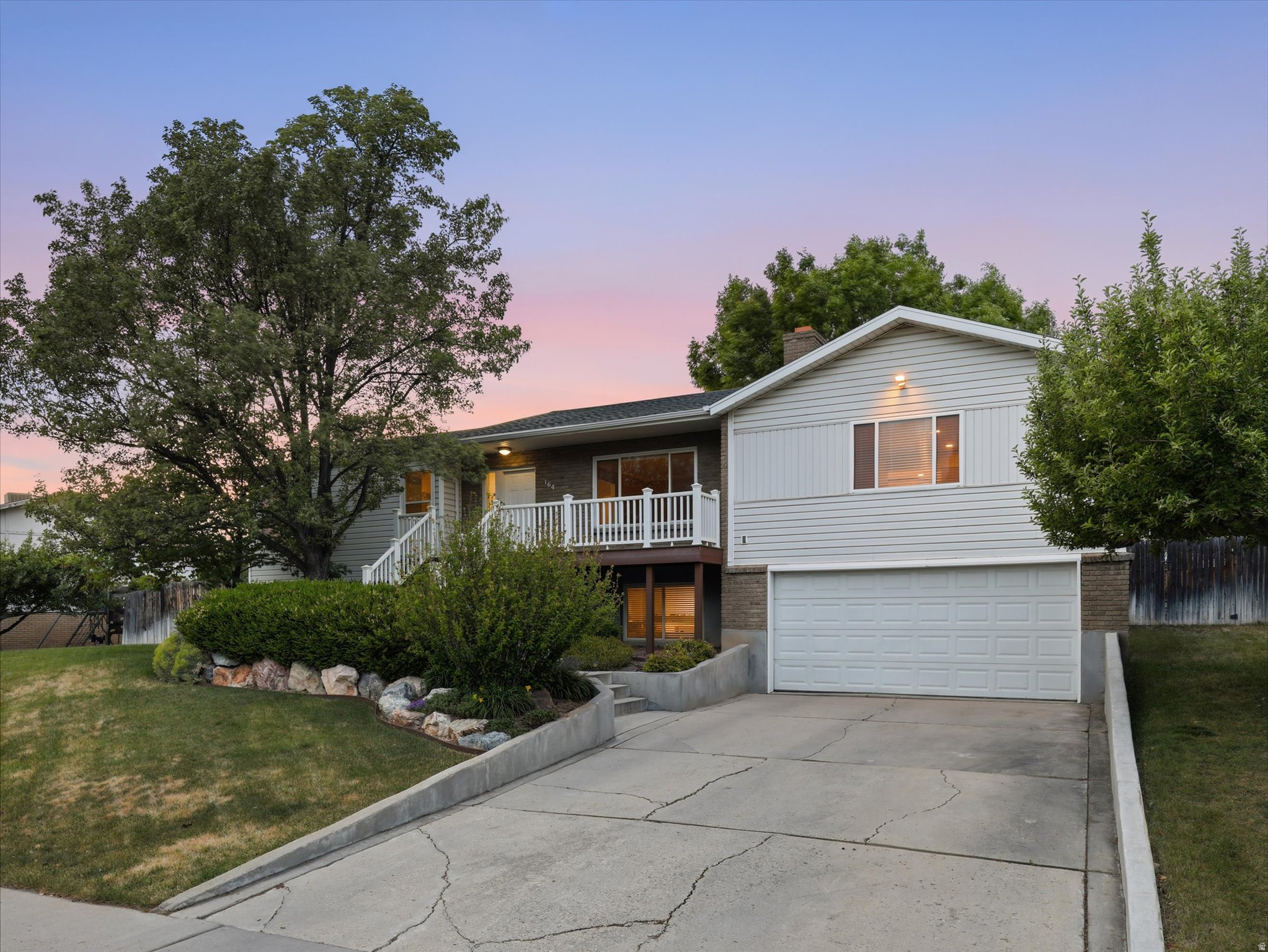 EXECUTIVE ESTATES PB - Residential