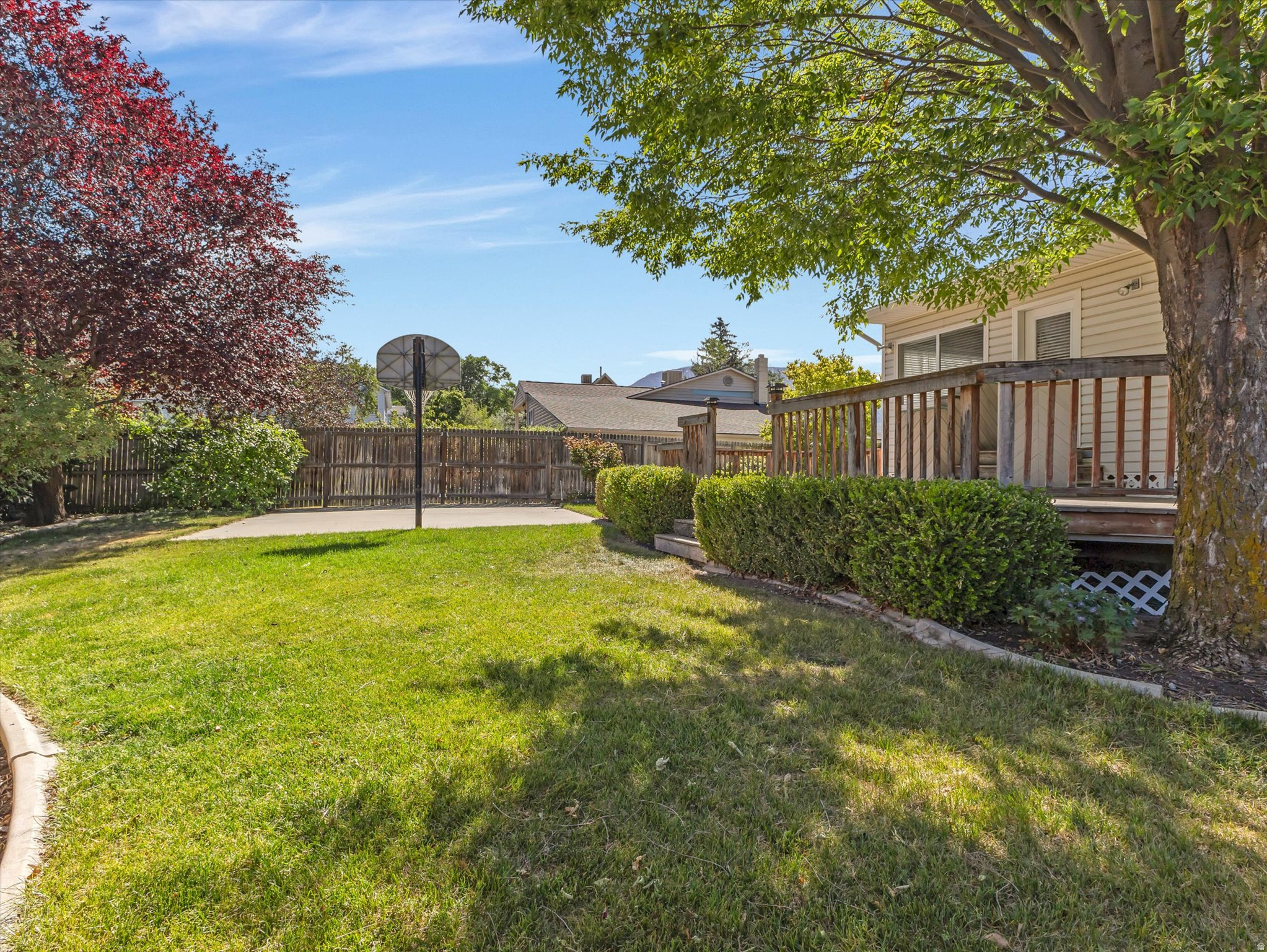 EXECUTIVE ESTATES PB - Residential