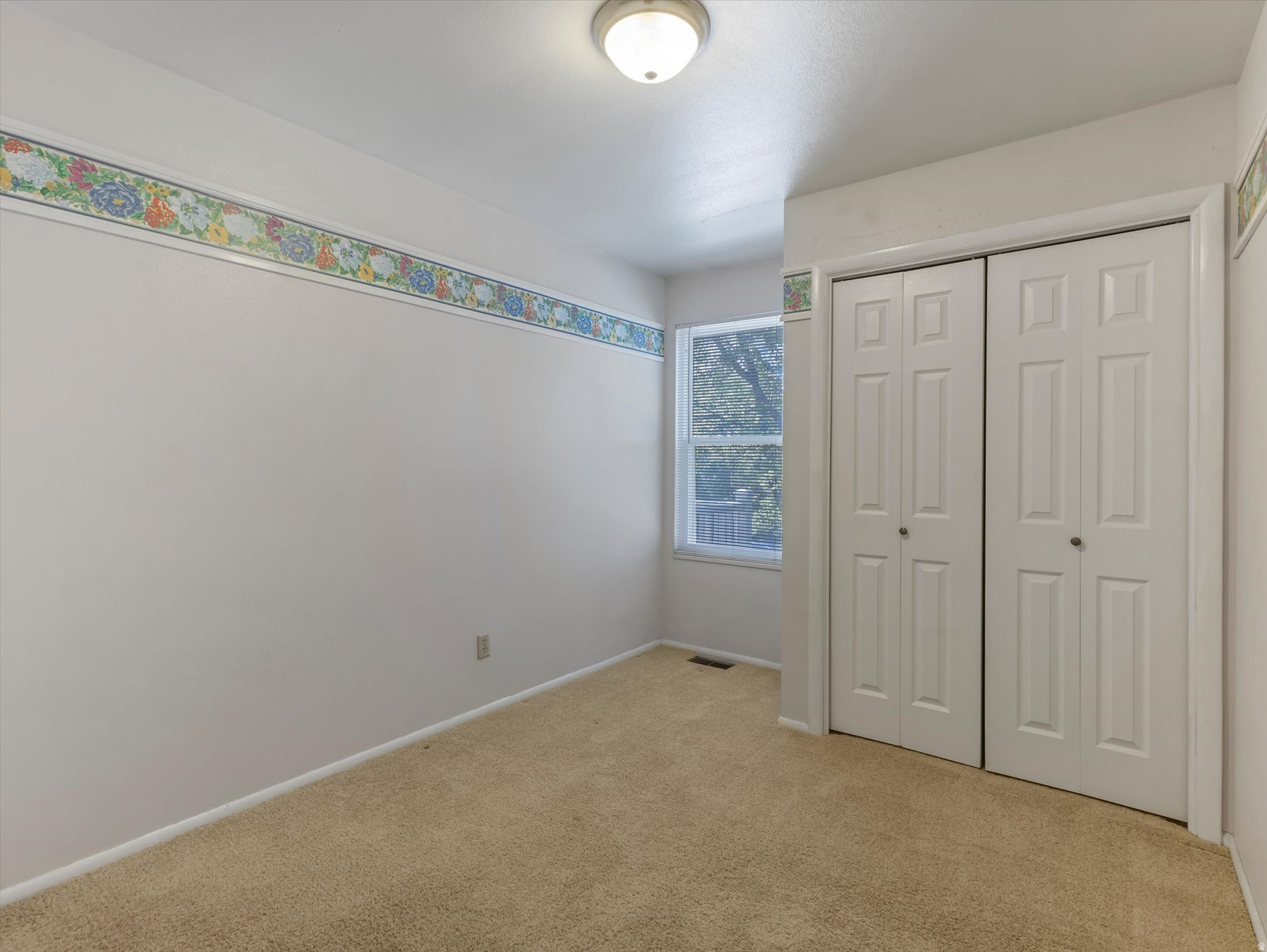 EXECUTIVE ESTATES PB - Residential