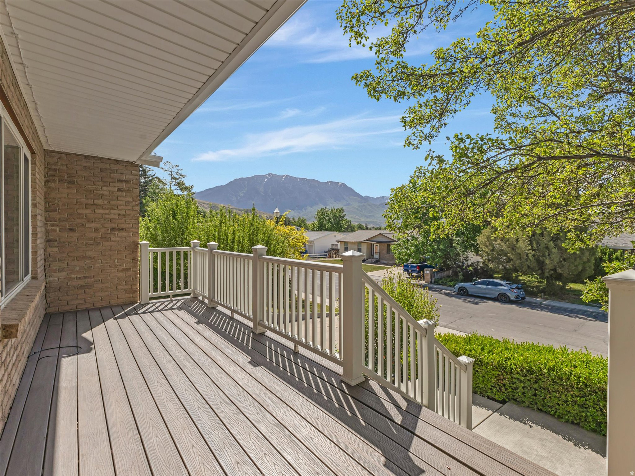 EXECUTIVE ESTATES PB - Residential