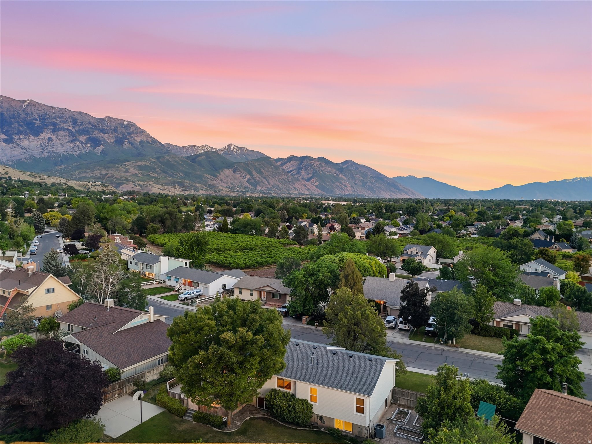 EXECUTIVE ESTATES PB - Residential