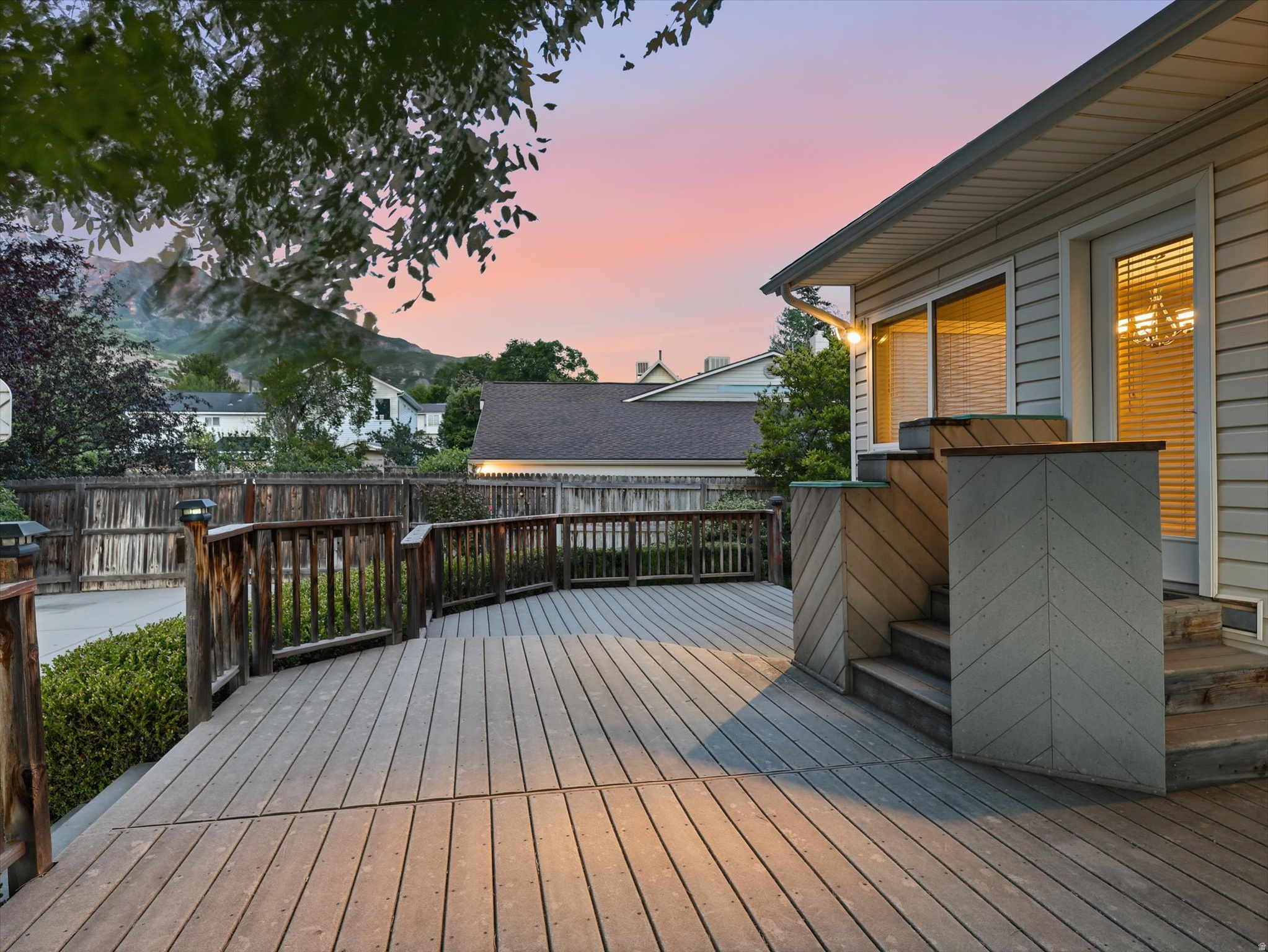 EXECUTIVE ESTATES PB - Residential