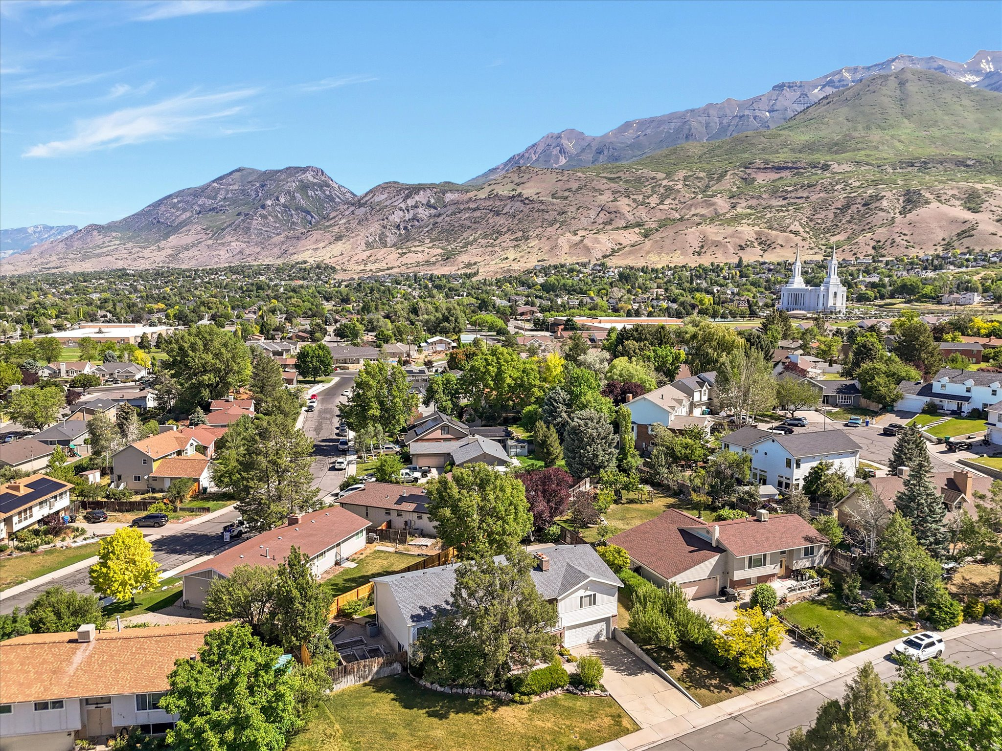 EXECUTIVE ESTATES PB - Residential
