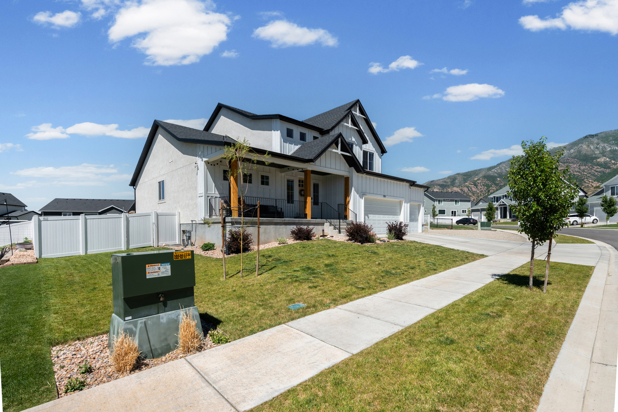 FOOTHILL VILLAGE - Residential